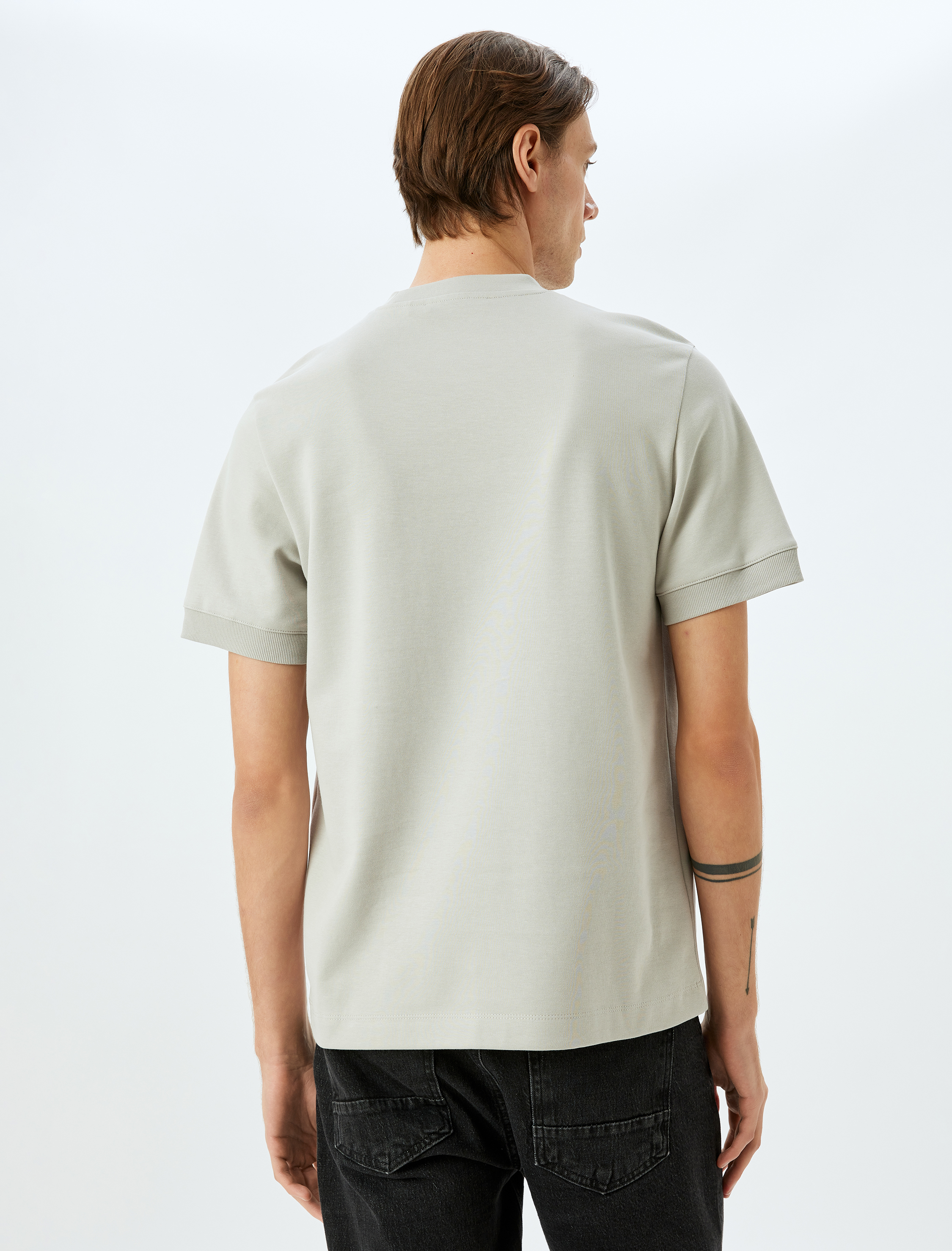   Kısa Kollu Pamuk Karışımlı Kalın Tok Kumaş Regular Fit Bisiklet Yaka Tişört