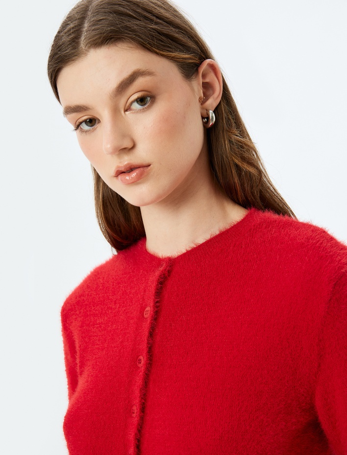  Uzun Kollu Yuvarlak Yaka Düğmeli Peluş Hırka