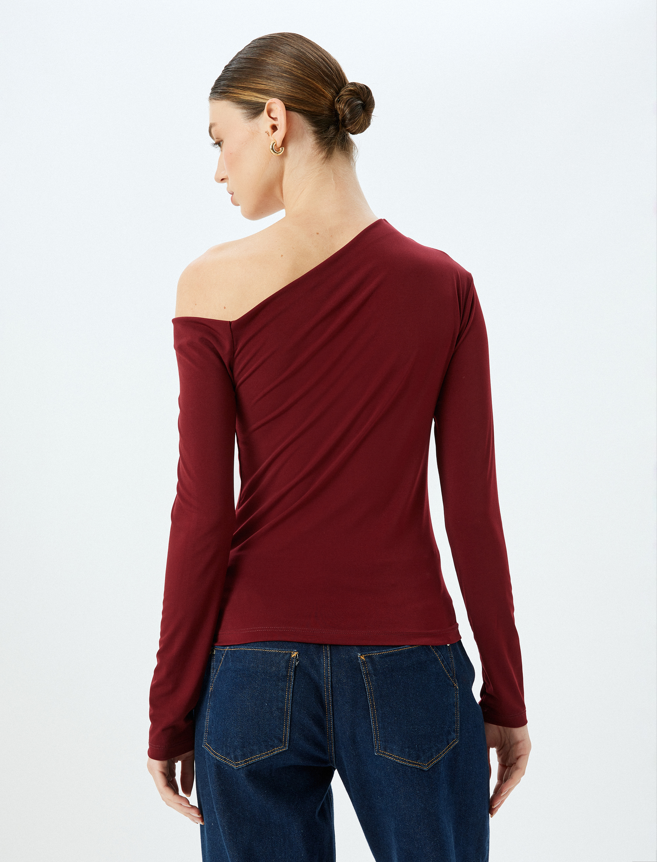 Asimetrik Omzu Açık Bluz Uzun Kollu