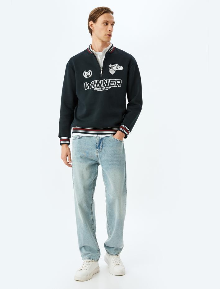  Şardonlu Pamuk Karışımlı Slogan Baskılı Yarım Fermuarlı Sweatshirt