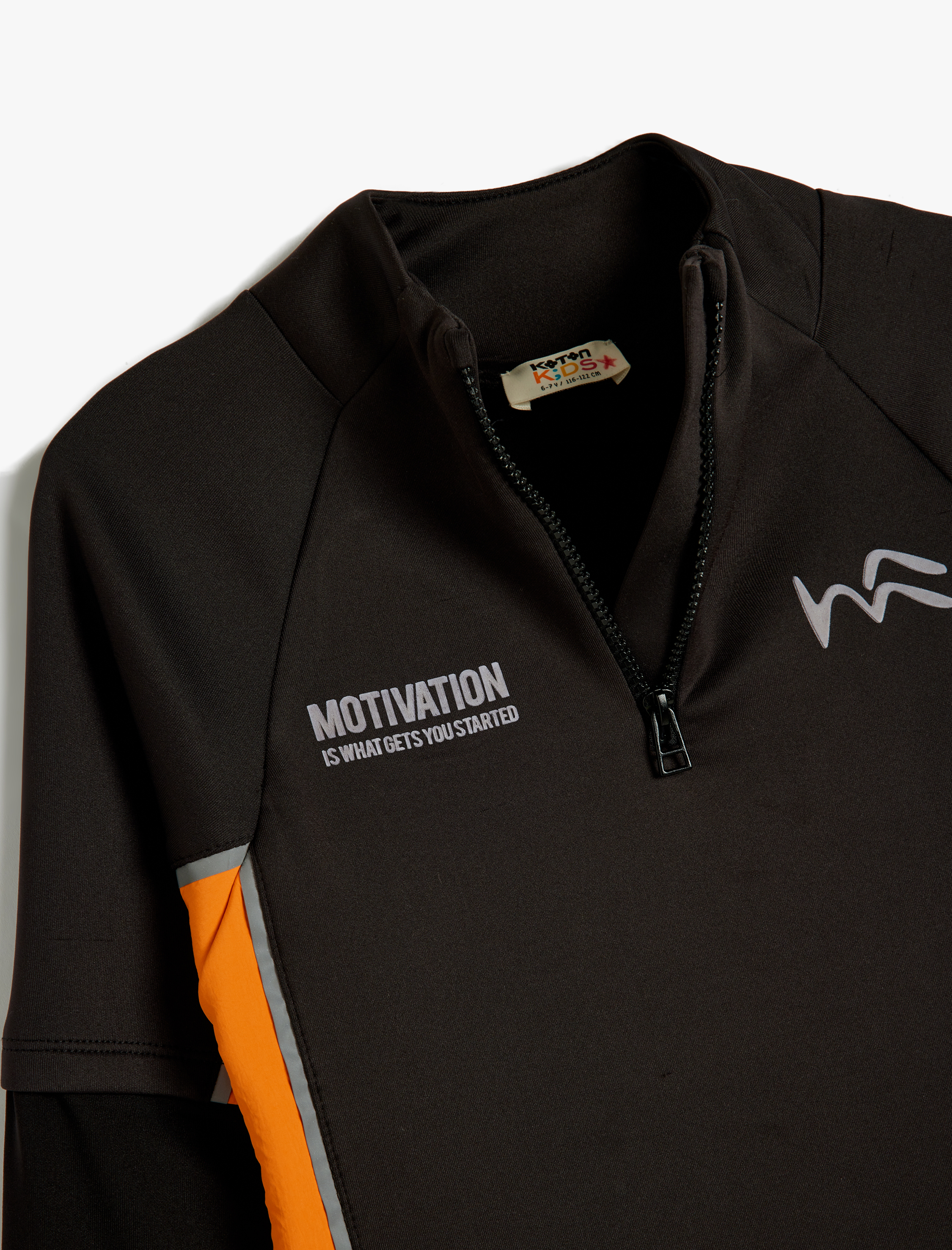  Erkek Çocuk Sweatshirt Dik Yaka Yarım Fermuarlı Uzun Kollu İşleme Detaylı