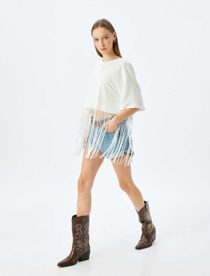  Crop Kısa Kollu Bisiklet Yaka Püsküllü Oversize Tişört