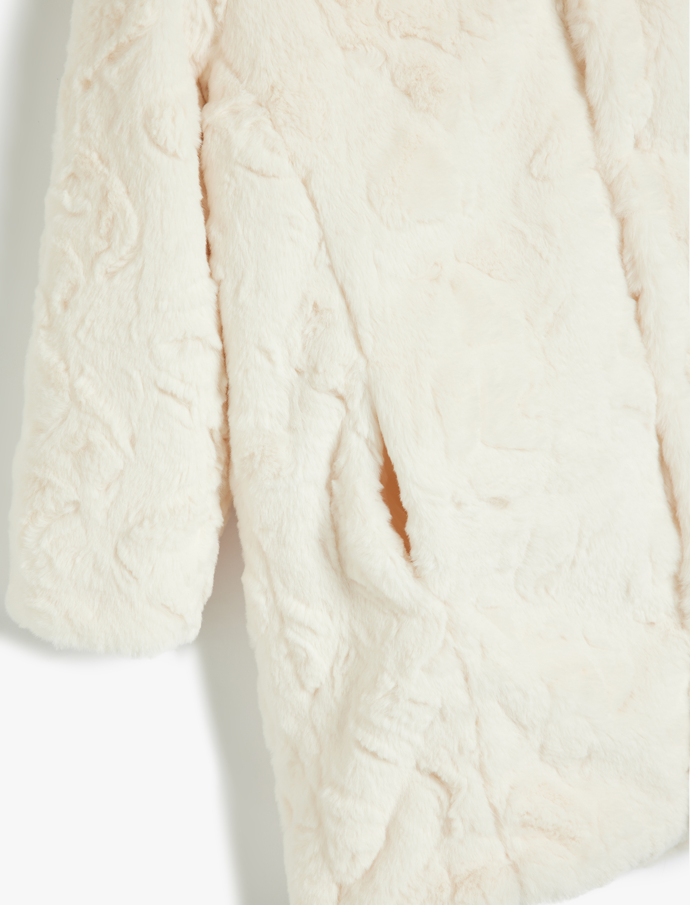  Kız Çocuk Uzun Kollu Cep Detaylı Peluş Mont