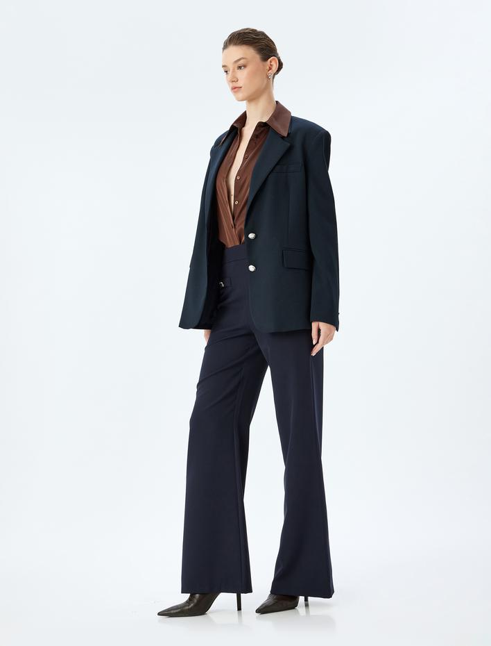  Düğme Aplike Detaylı Yüksek Bel Ekstra Uzun Geniş Paça Kumaş Pantolon