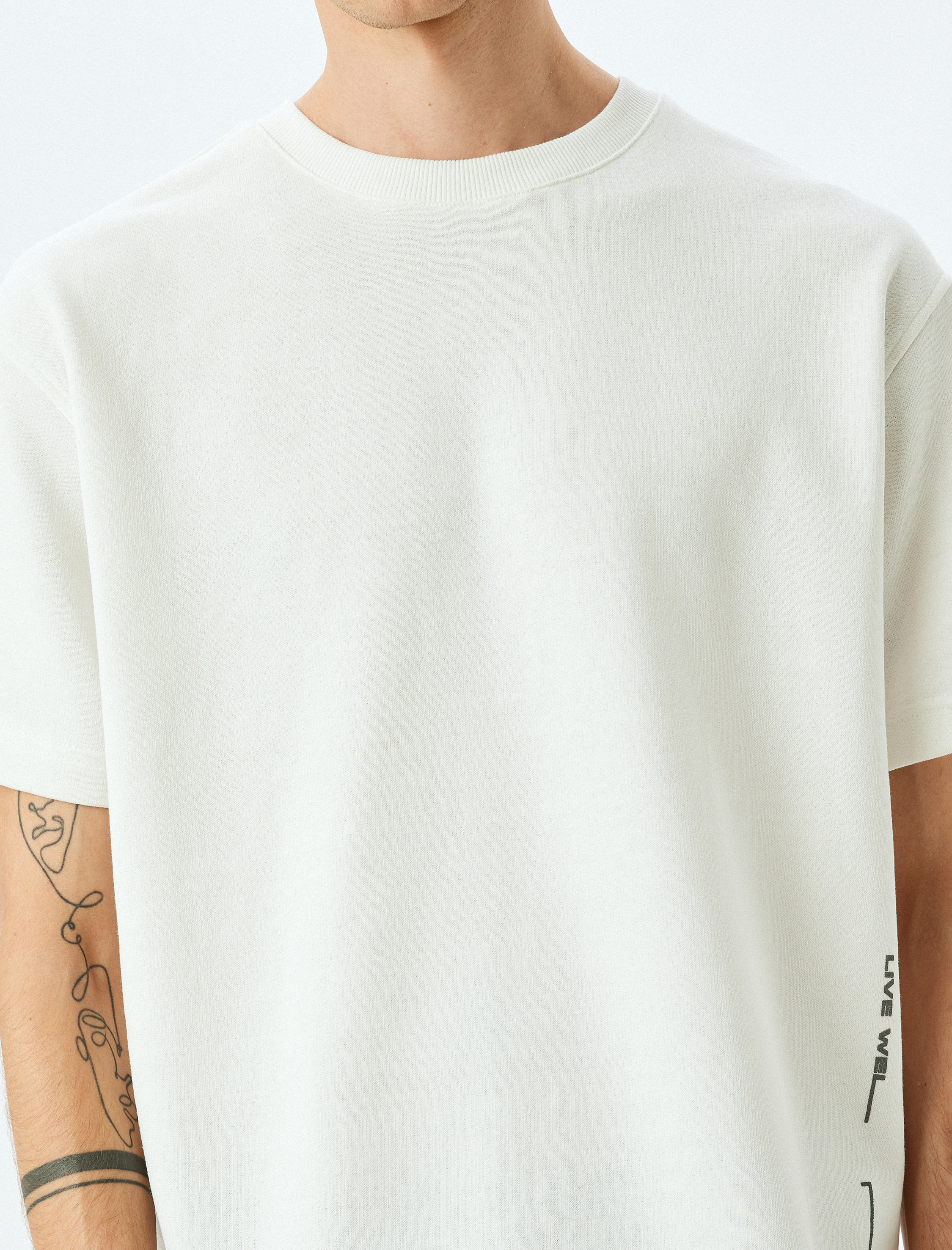   Bisiklet Yaka Kısa Kollu Tok Kumaş Pamuk Karışımlı Slogan Baskılı Oversize Tişört