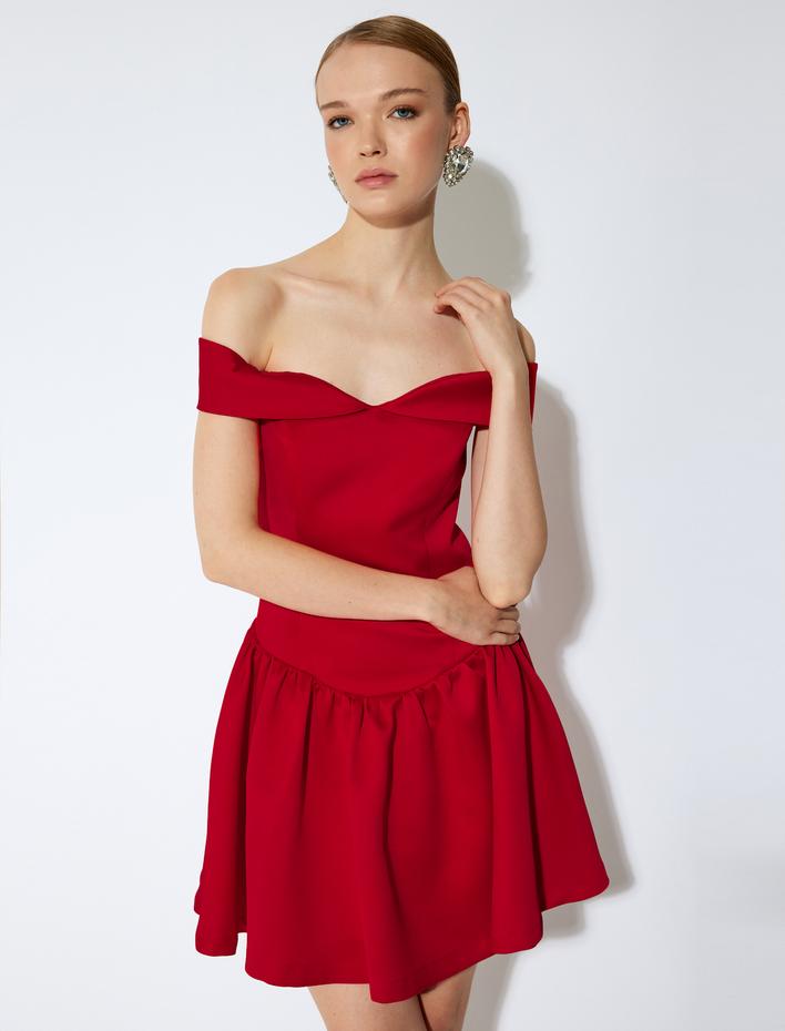  Koton X Sibil Çetinkaya - Saten Kalp Yaka Omzu Açık Mini Balon Elbise