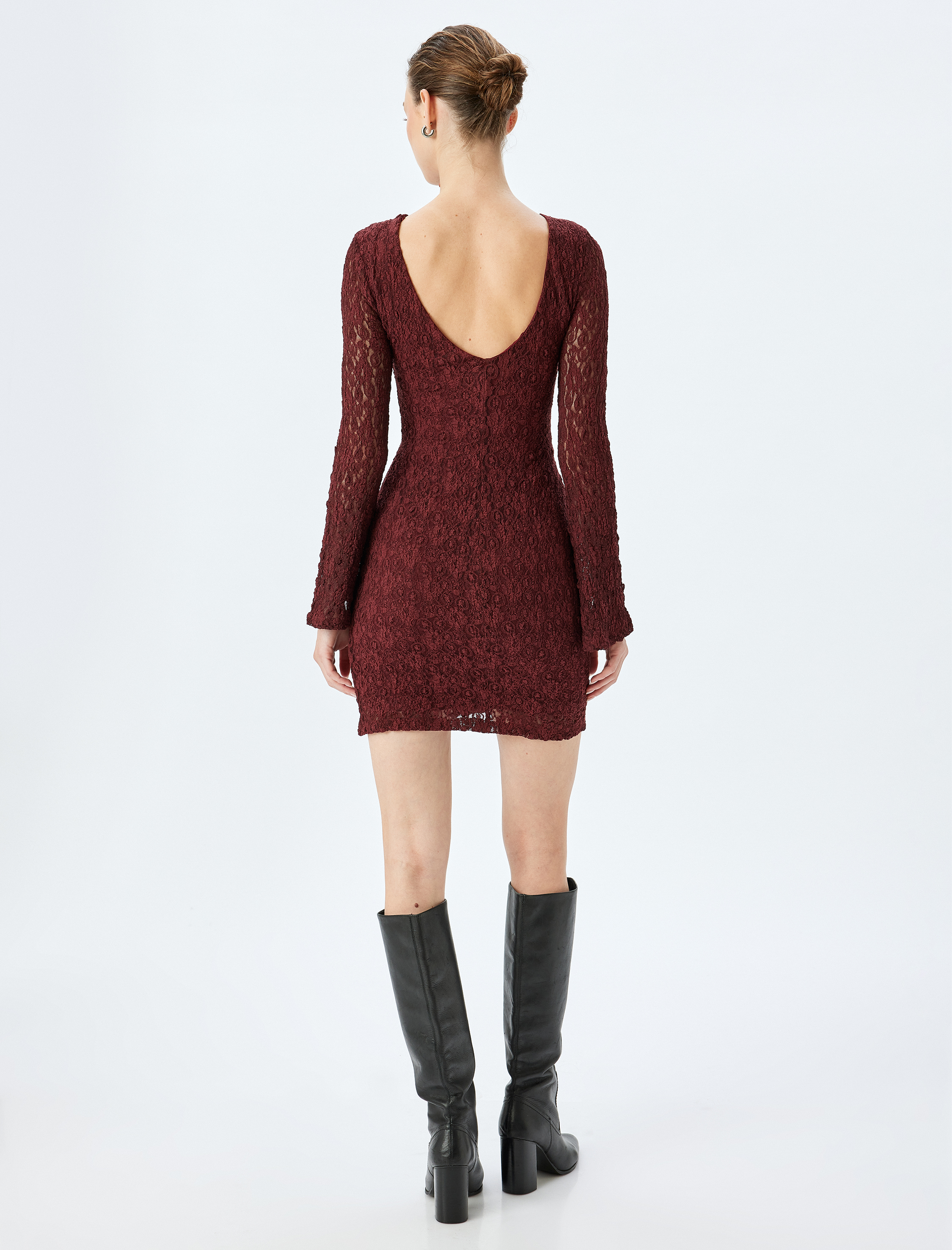   Dantel Detaylı Uzun Kollu Arkası Dekolte Detaylı Mini Kalem Elbise