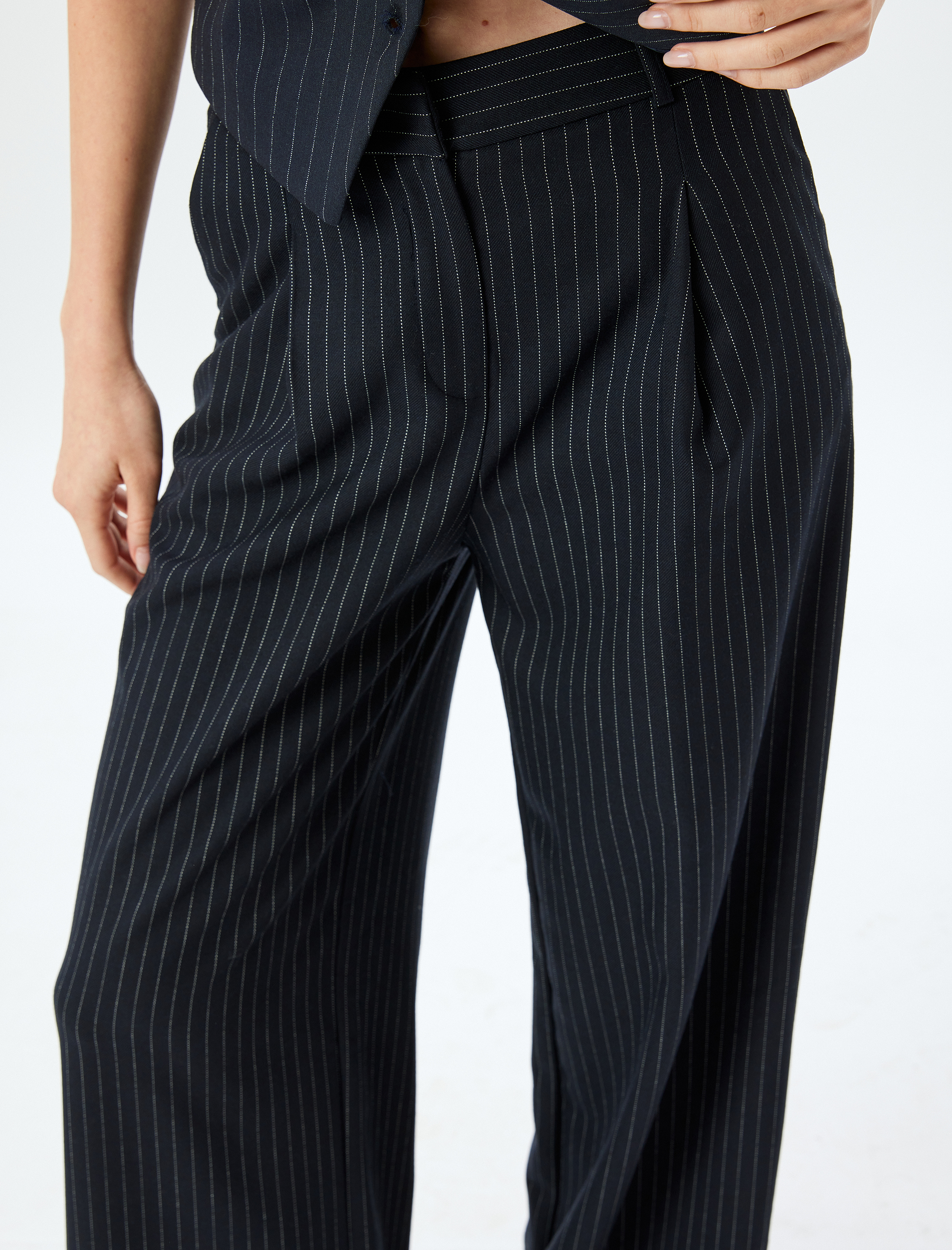 Pile Detaylı Cepli Yüksek Bel Kumaş Palazzo Pantolon