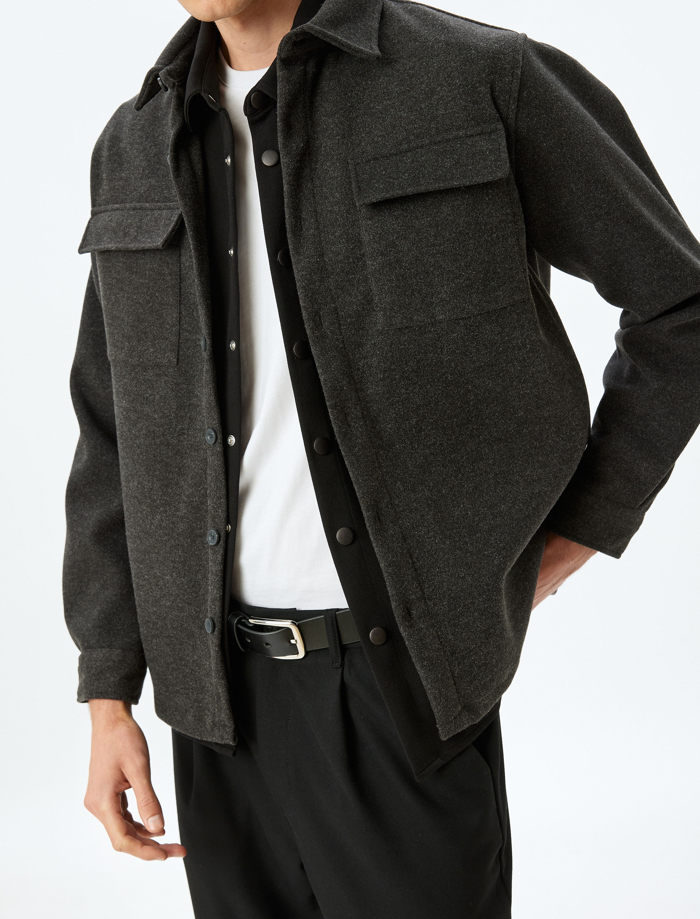   Uzun Kollu Viskon Karışımlı Kapaklı Cep Detaylı Gömlek Ceket