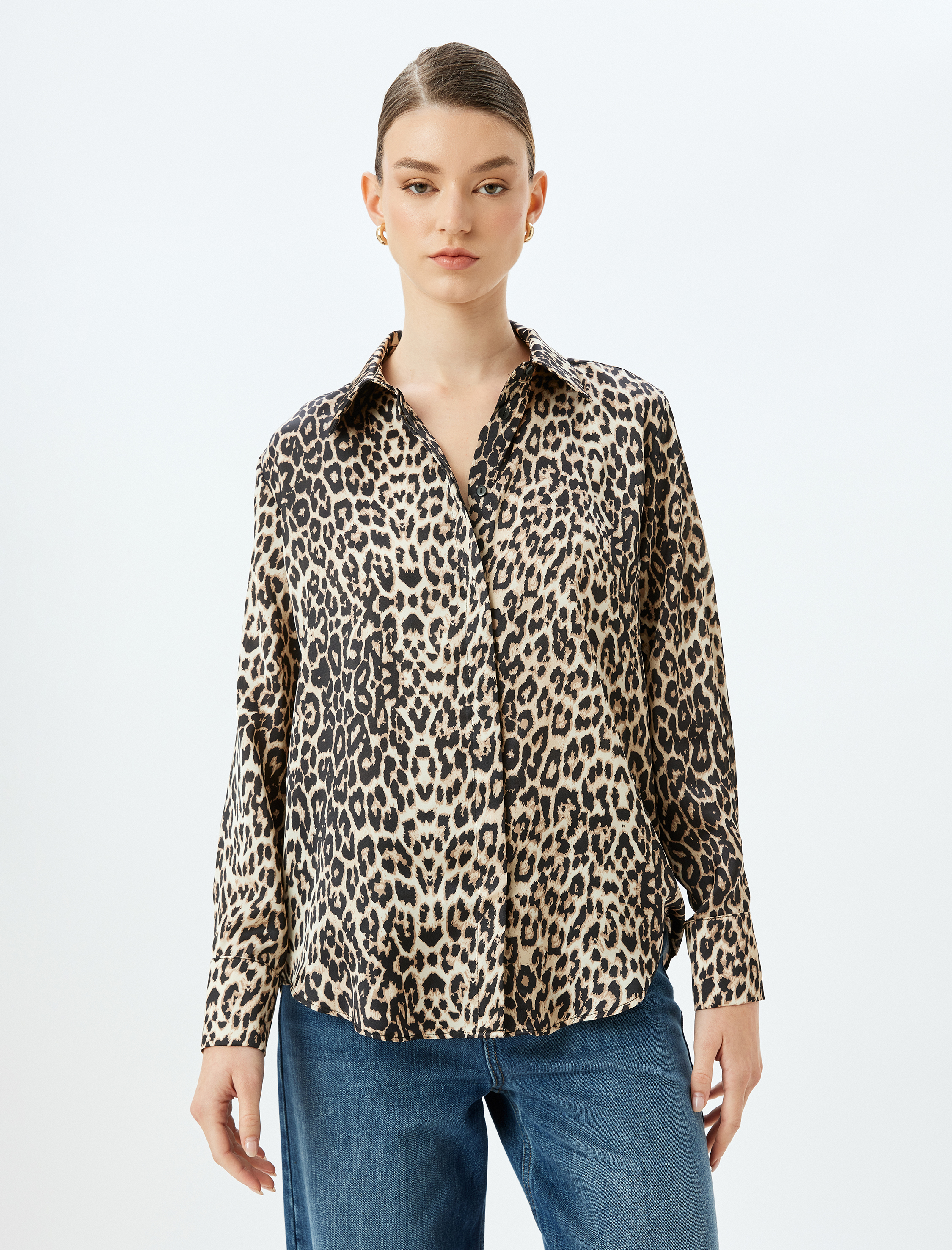 Klasik Yaka Uzun Kollu Leopar Desenli Saten Gömlek