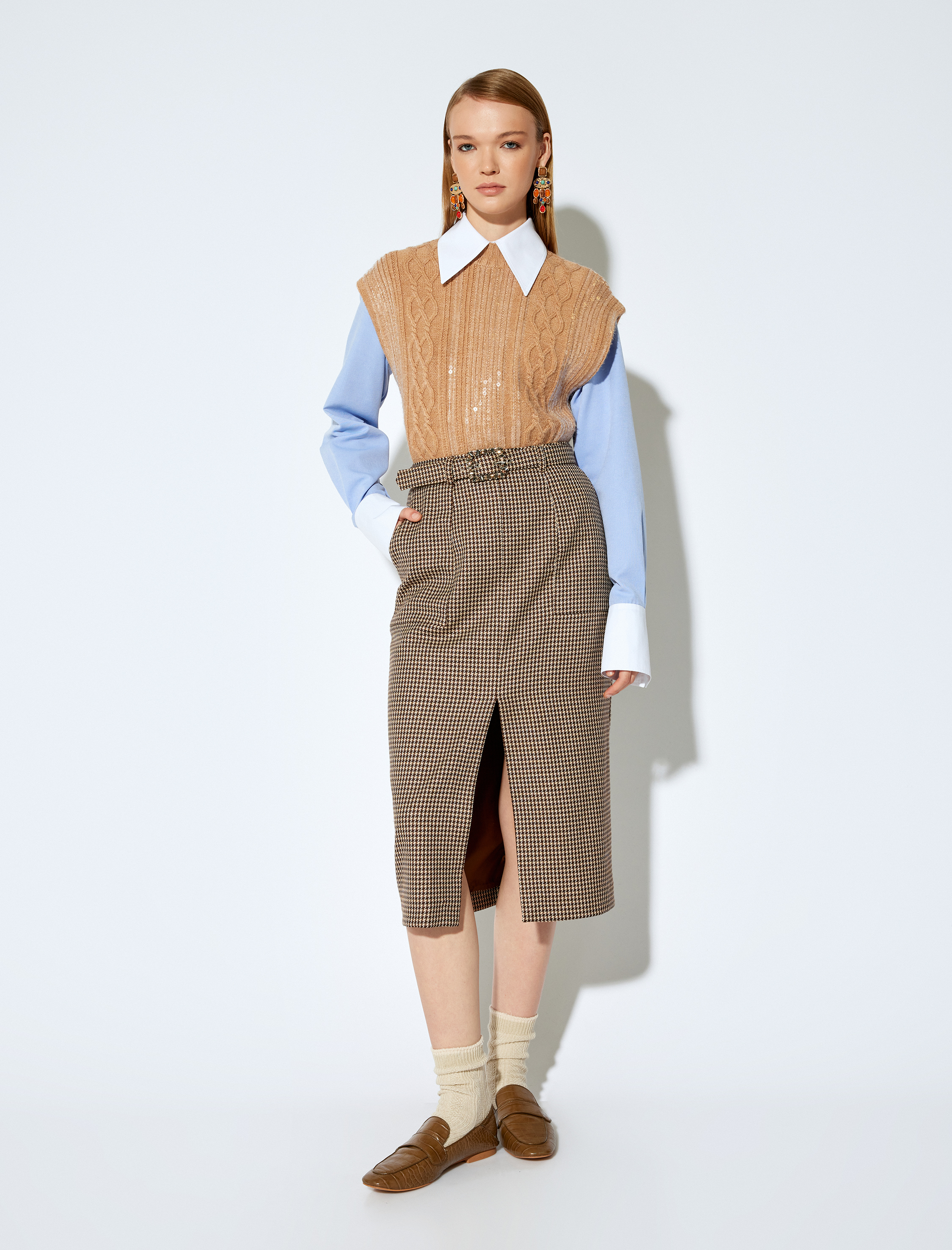   Koton X Melis Ağazat - Kazayağı Desenli Önden Yırtmaç Detaylı Cepli Kemerli Midi Boy Kalem Etek