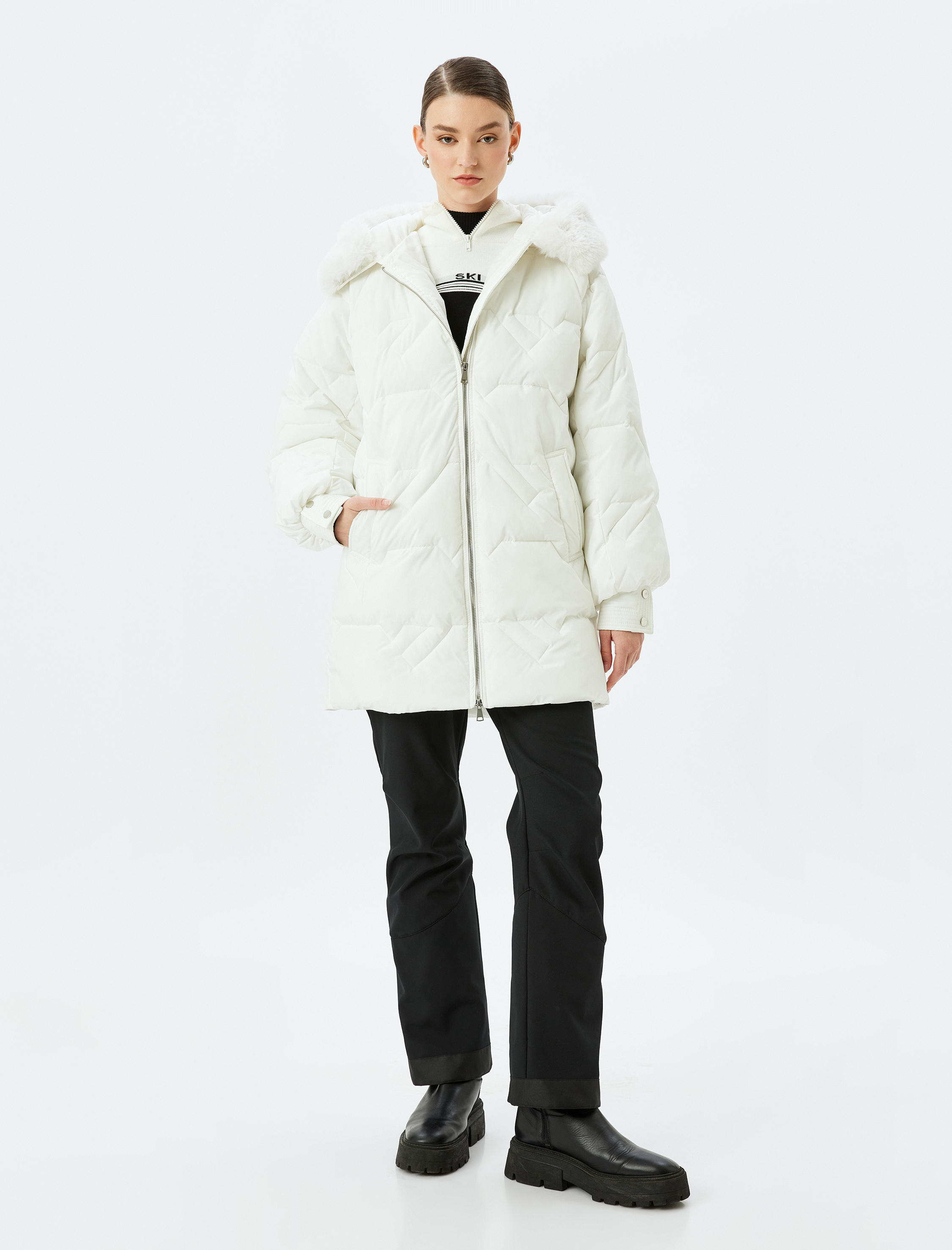   Cepli Fermuar Kapamalı Kapüşonlu Çıkarılabilir Suni Kürk Yaka Su İtici Kapitone Uzun Şişme Mont