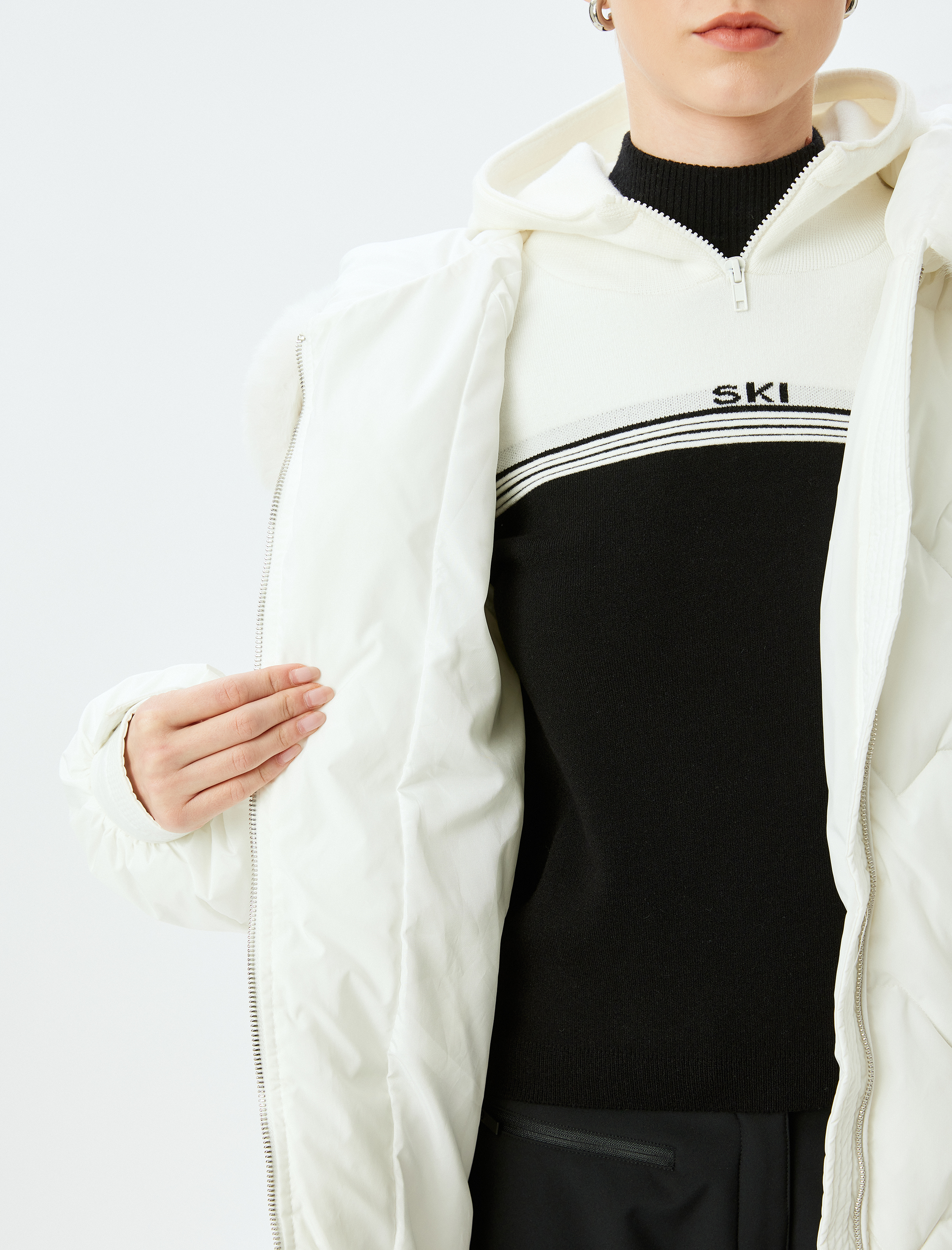   Cepli Fermuar Kapamalı Kapüşonlu Çıkarılabilir Suni Kürk Yaka Su İtici Kapitone Uzun Şişme Mont