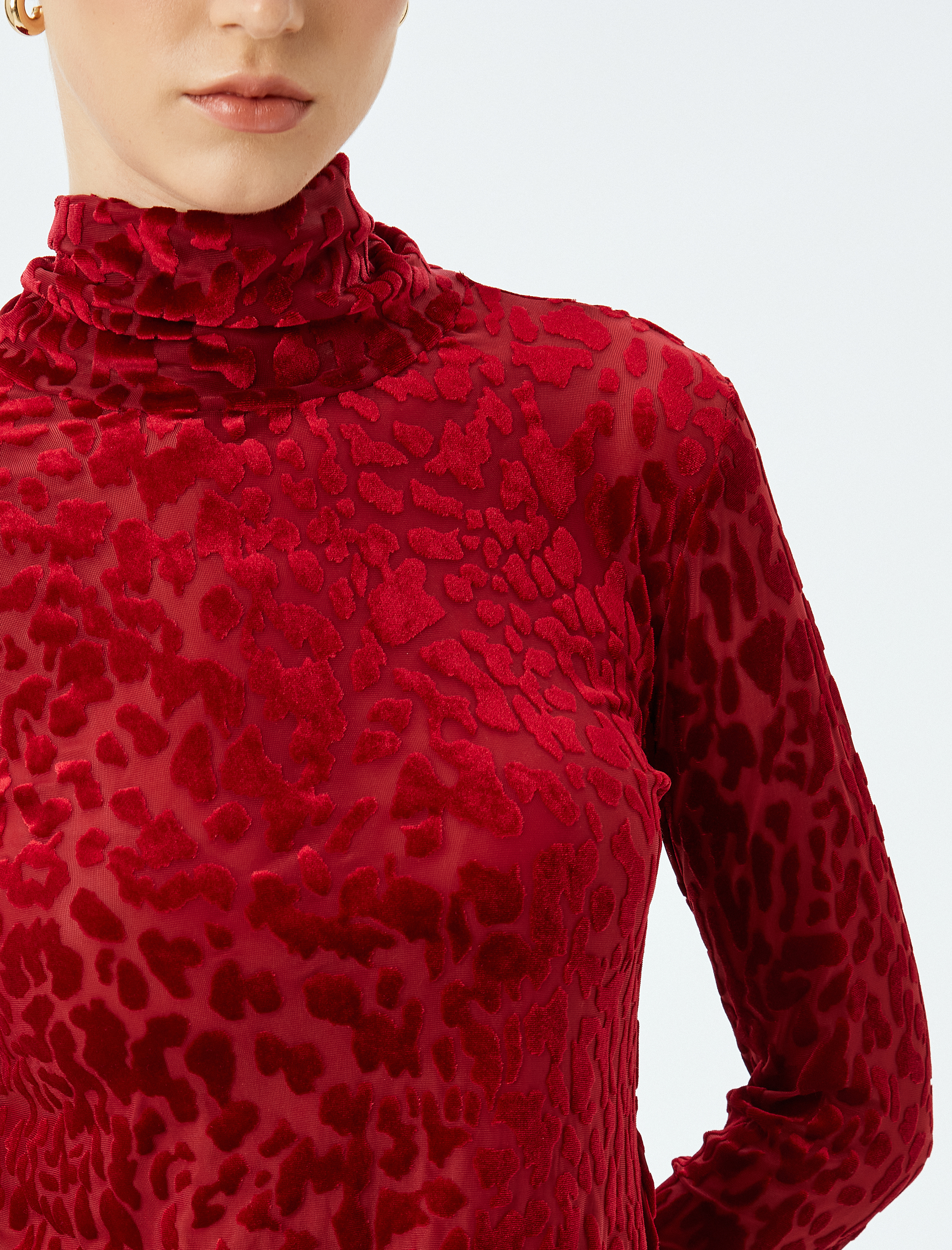   Leopar Desenli Yarı Transparan Kadife Body Dik Yaka Uzun Kollu Slim Fit