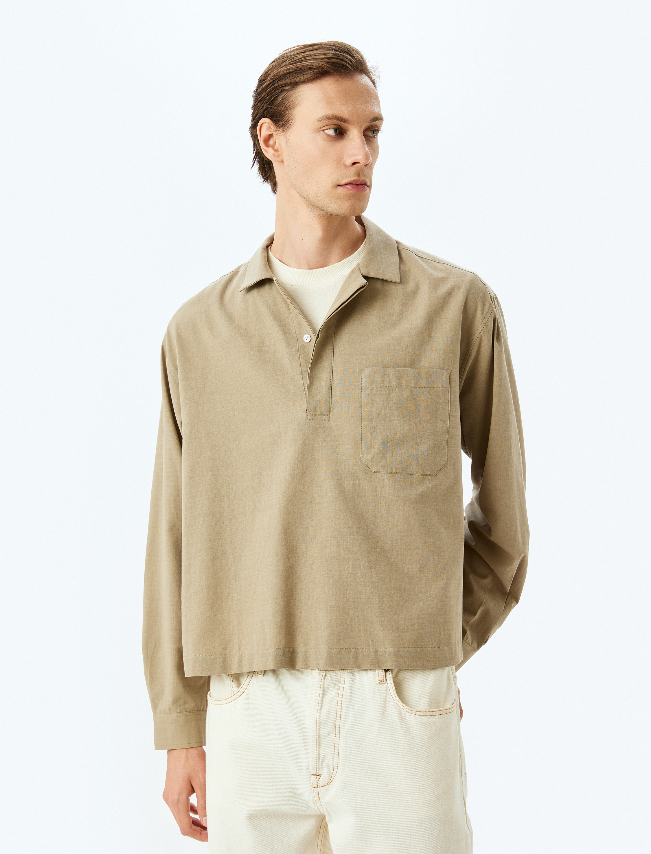   Pamuklu Cep Detaylı Regular Fit Uzun Kollu Yarım Düğmeli Gömlek