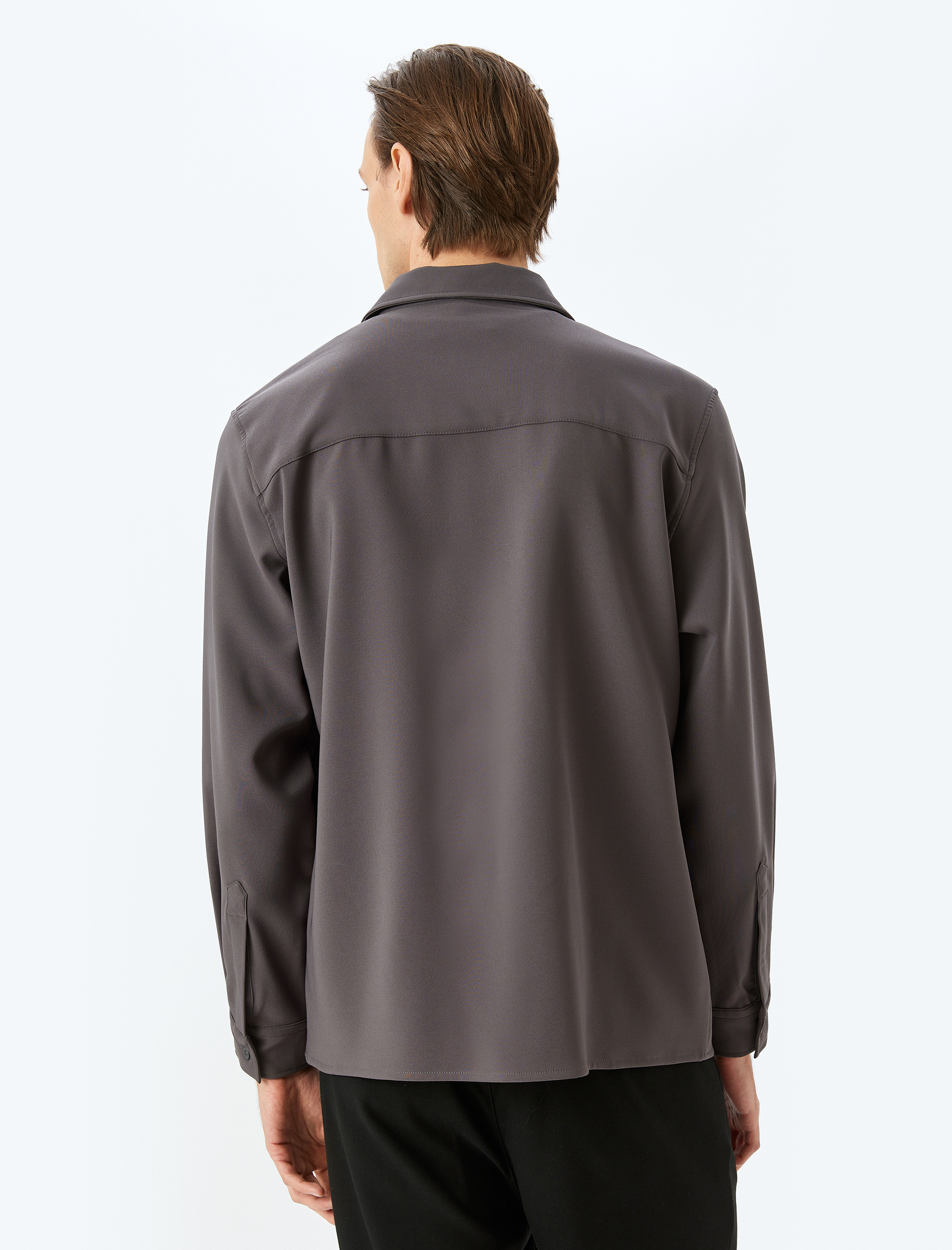   Kapaklı Cep Detaylı Regular Fit Düğmeli Uzun Kollu Gömlek