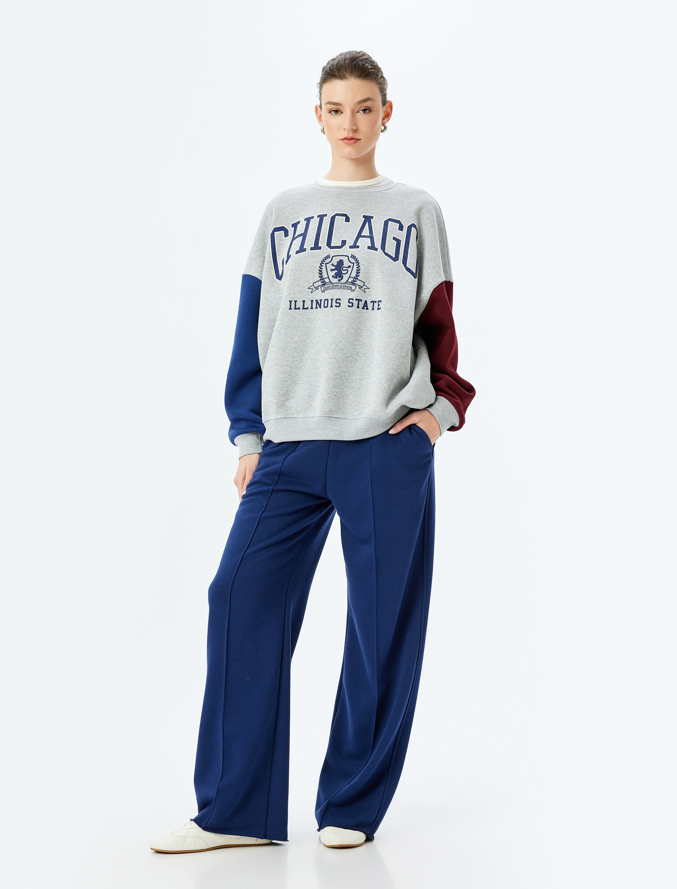   Üç İplik Şardonlu Renk Bloklu Uzun Kollu Bisiklet Yaka Baskılı Oversize Sweatshirt