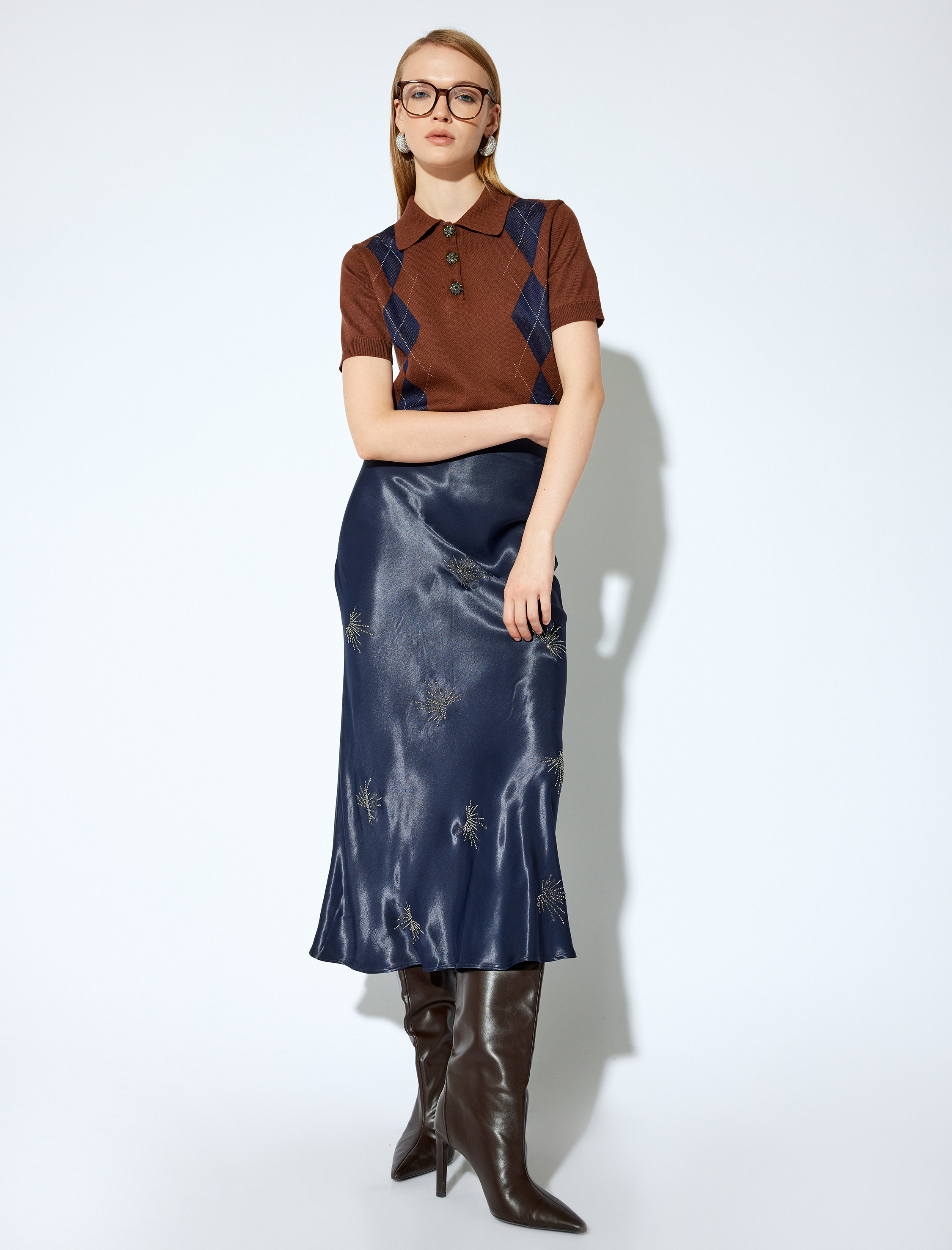   Koton X Melis Ağazat - Kısa Kollu Baklava Desenli Taşlı Düğme Detaylı Polo Yaka Triko Kazak