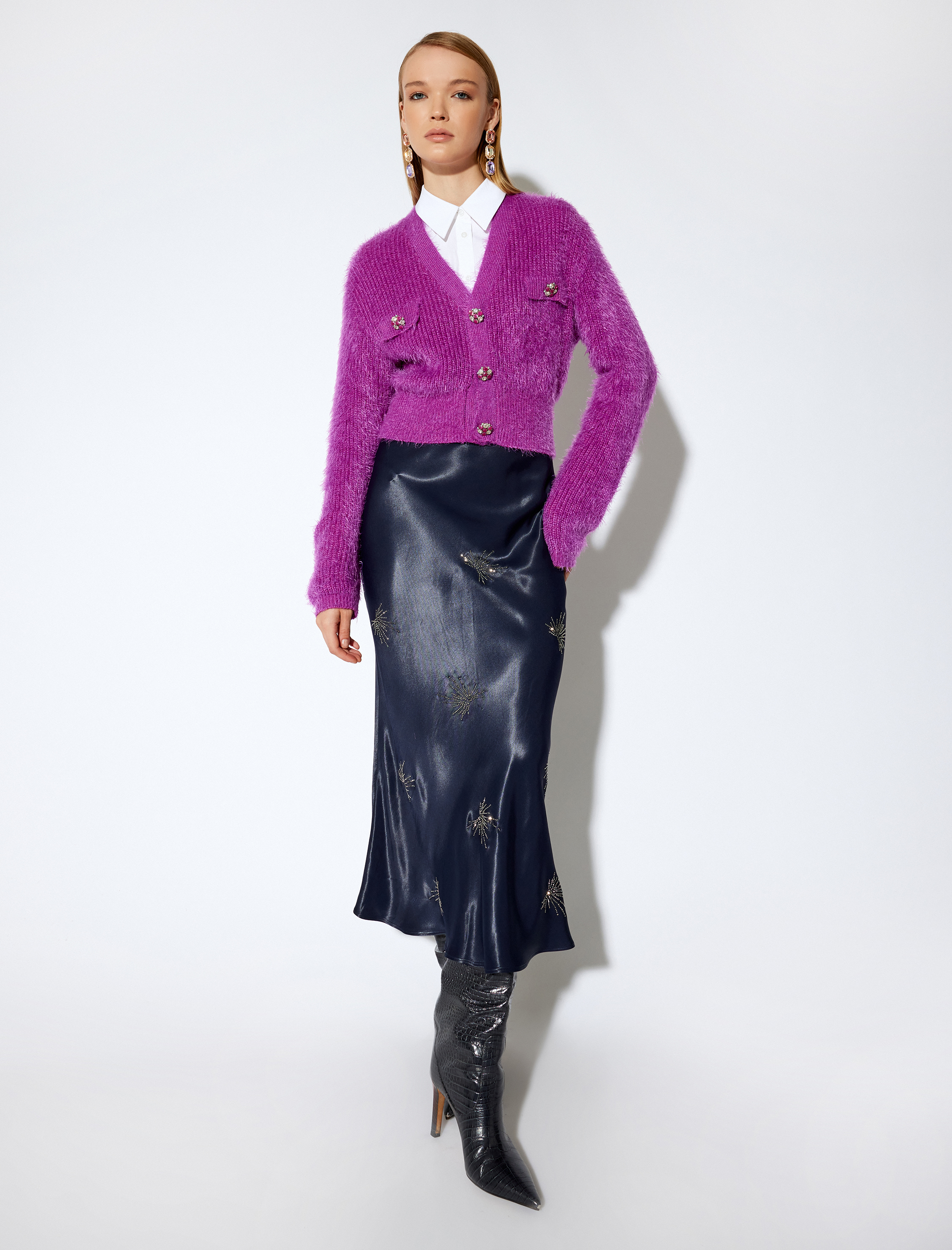   Koton X Melis Ağazat - Uzun Kollu Taşlı Düğme Detaylı V Yaka Peluş Hırka