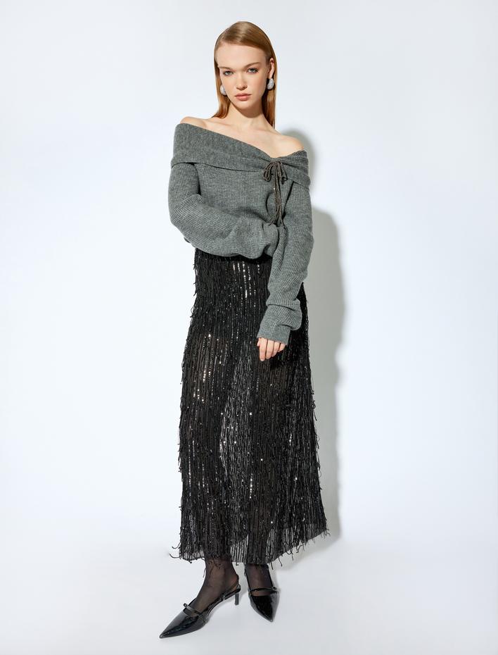  Koton X Melis Ağazat - Uzun Kollu Fiyonk Detaylı Yumuşak Dokulu Omzu Açık Örgü Kazak