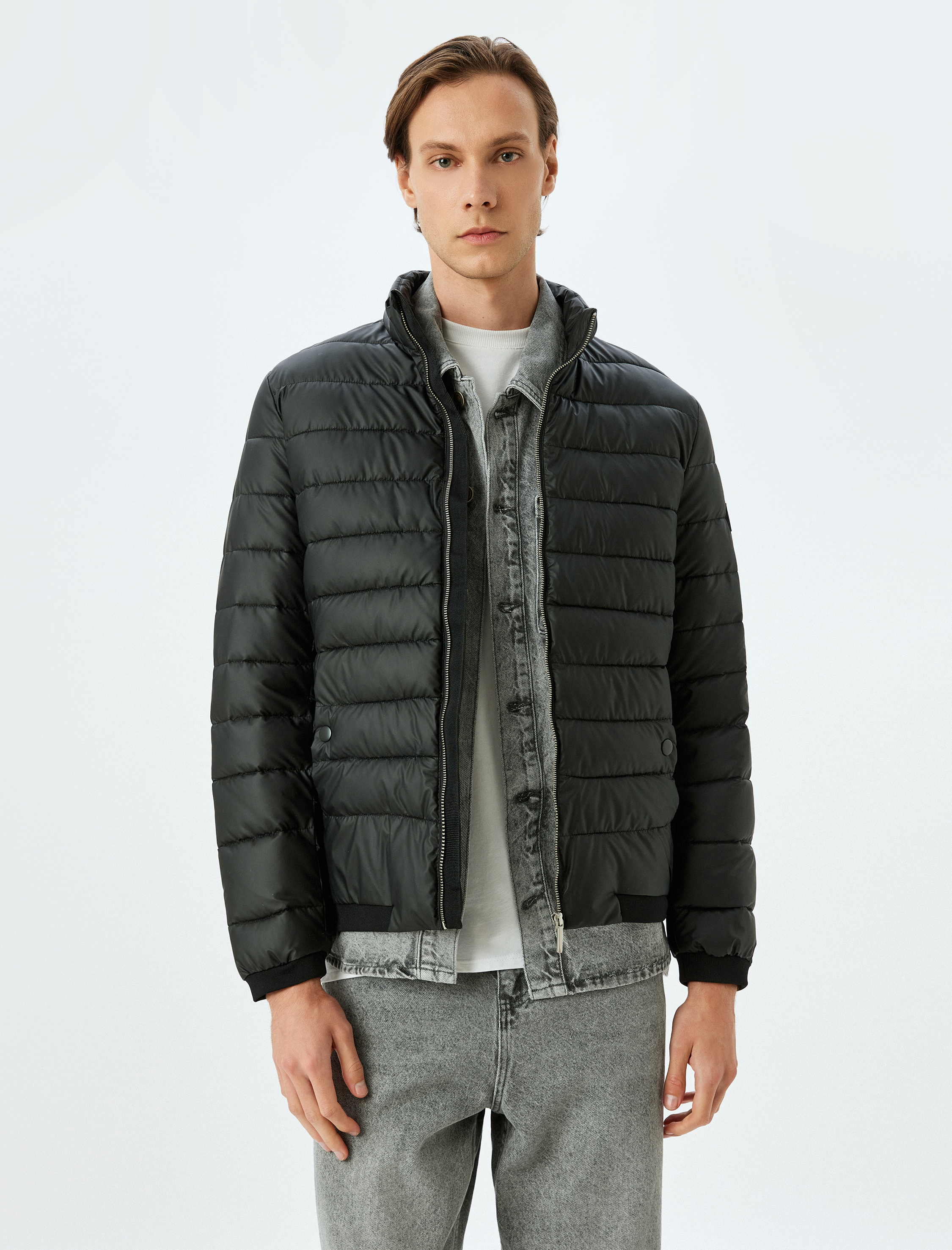   Dik Yaka Etiket Detaylı Lateks Kumaş Slim Fit Şişme Ceket