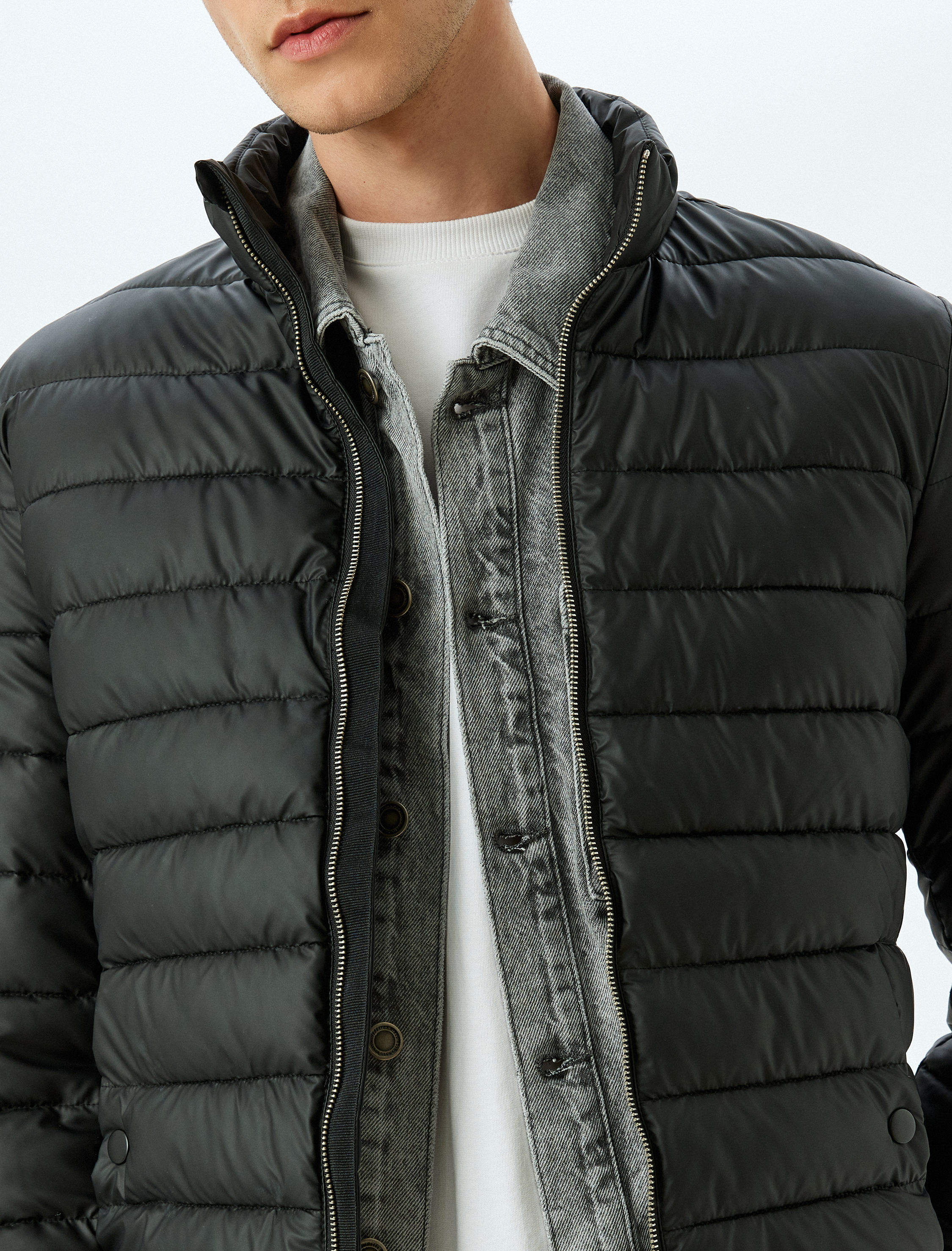   Dik Yaka Etiket Detaylı Lateks Kumaş Slim Fit Şişme Ceket