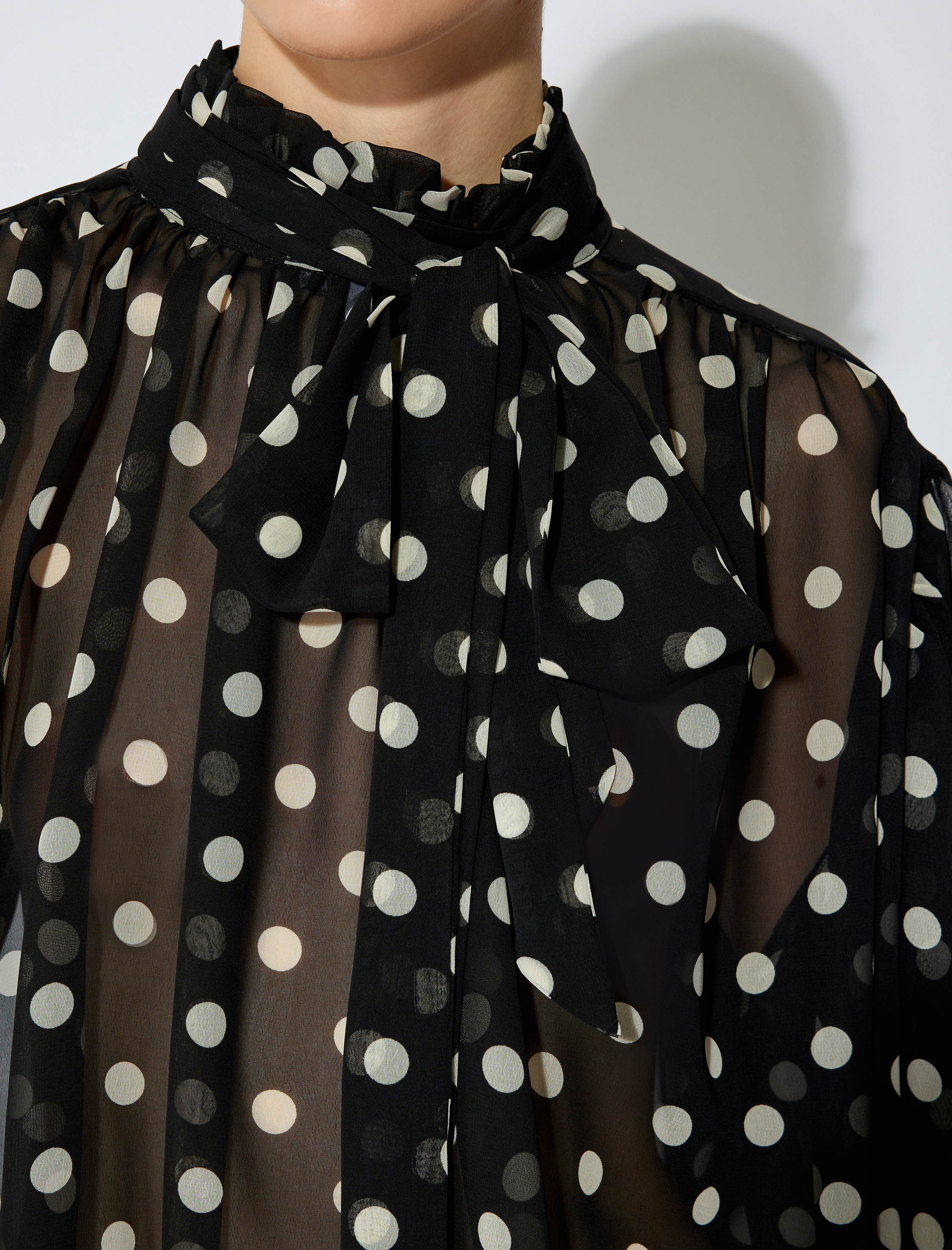   Koton X Sibil Çetinkaya - Transparan Uzun Kollu Şal Yaka Puantiyeli Şifon Bluz