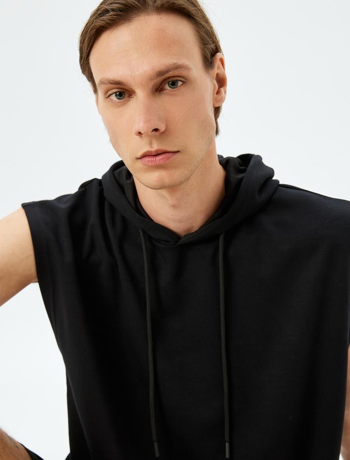  Oversize Kapşonlu Modal Karışımlı Kalın Kumaşlı Kolsuz Spor Sweatshirt