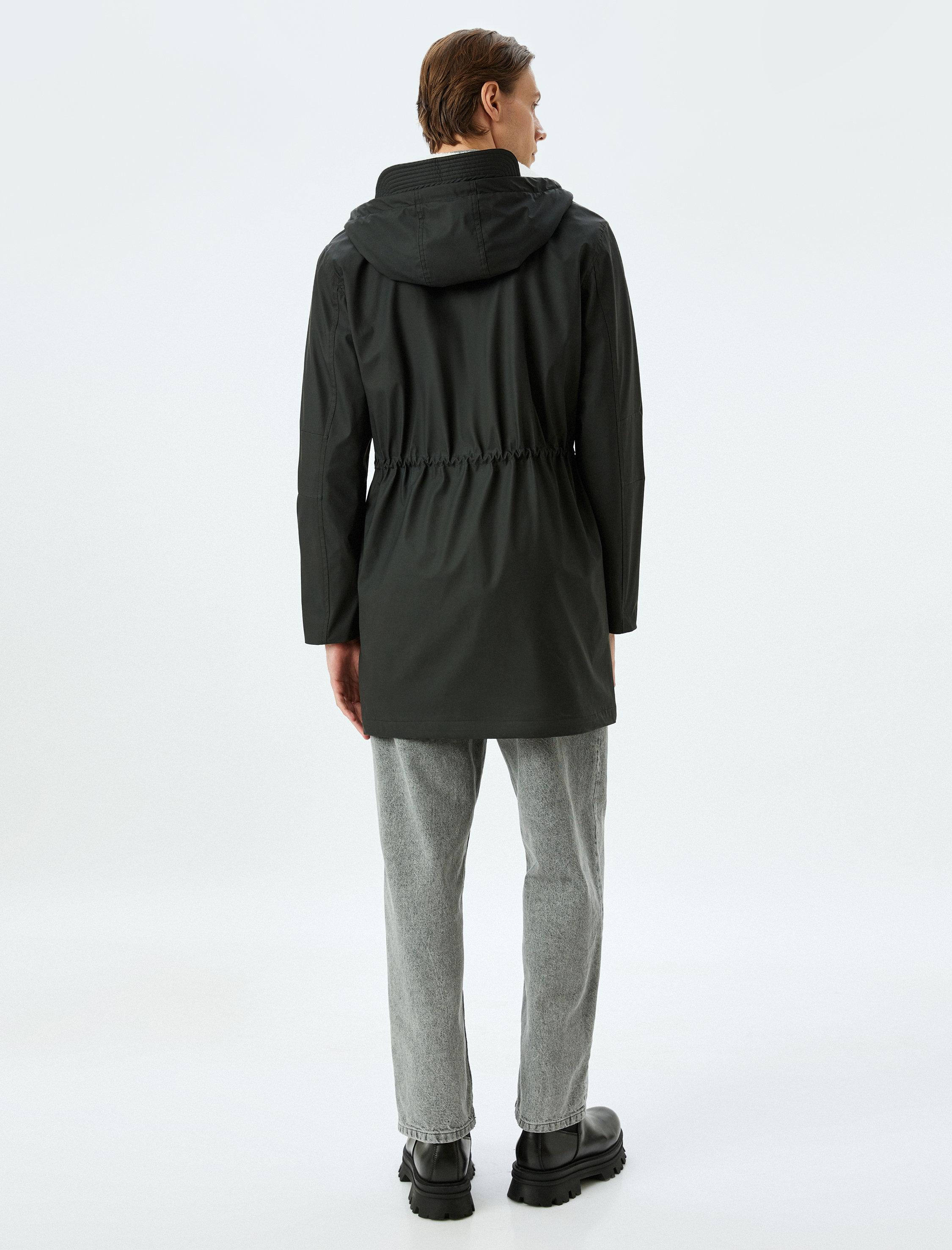 Kapşonlu Slim Fit Fermuarlı Suni Deri Yağmurluk