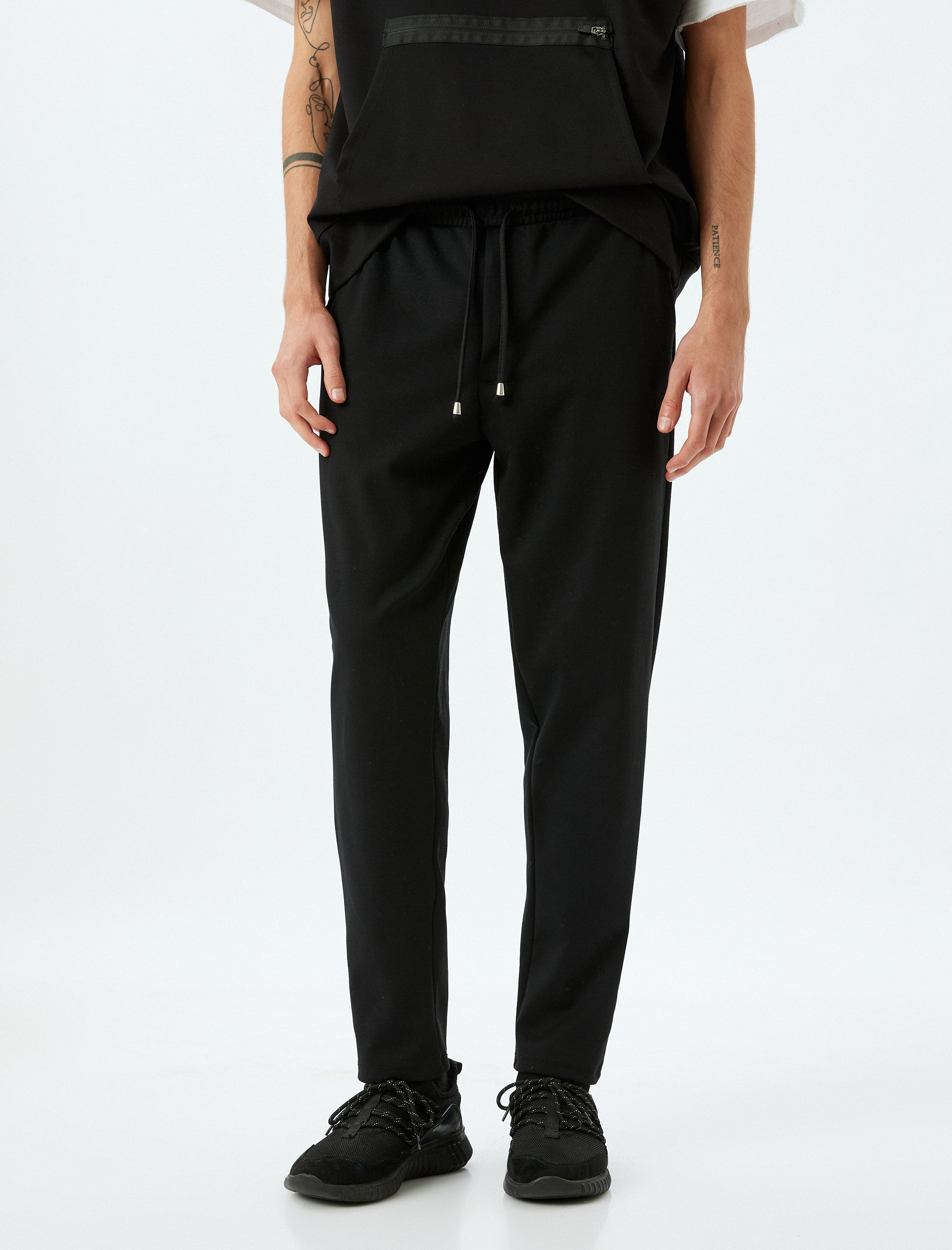   Basic Beli Bağcıklı Pamuk Karışımlı Fermuarlı Cep Detaylı Spor Eşofman Altı