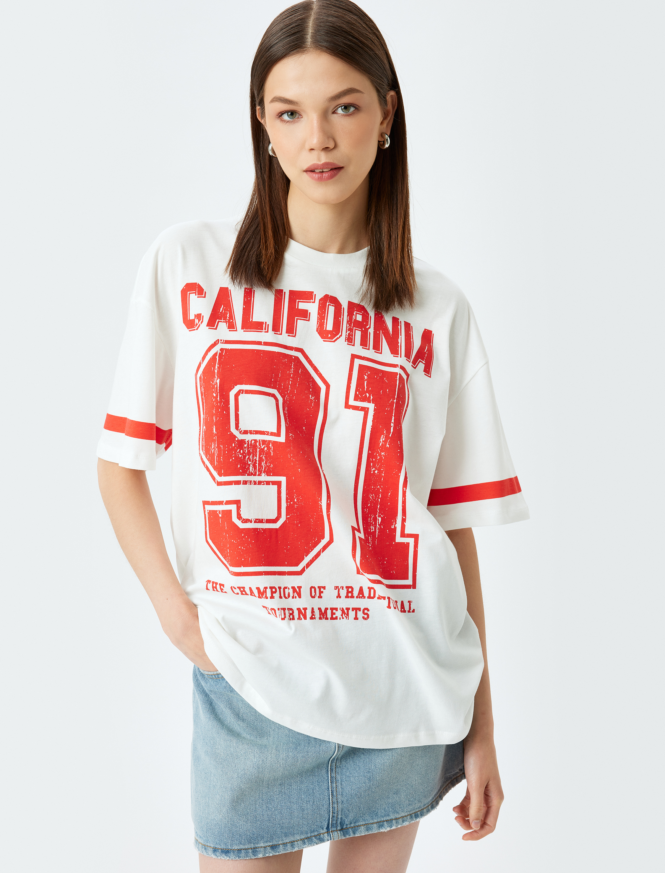 Ekru Oversize Kolej Baskılı Biyeli Yarım Kollu Bisiklet Yaka