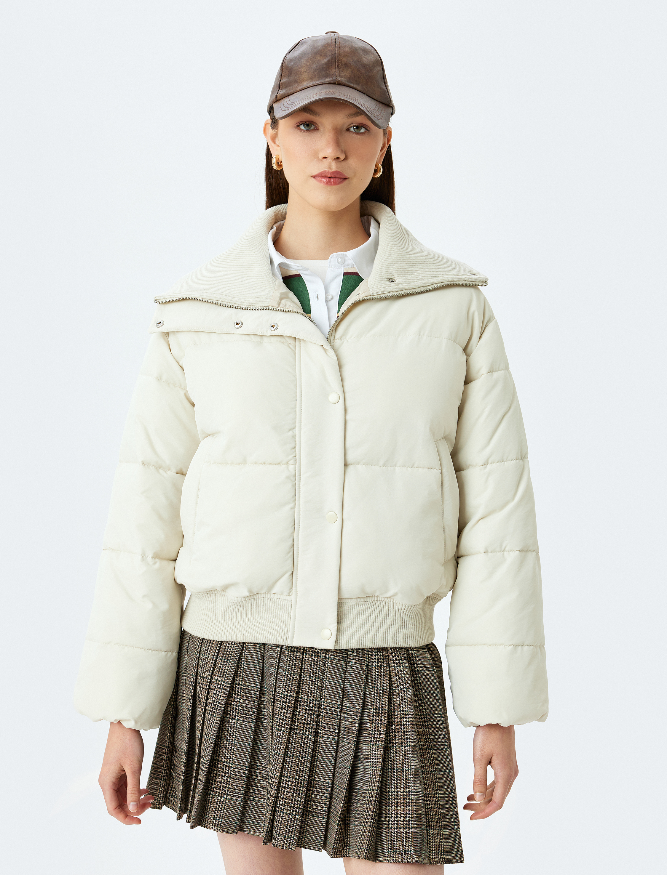 Dik Yaka Ribanalı Fermuarlı Çıtçıt Düğmeli Cepli Şişme Mont