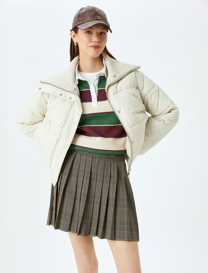  Dik Yaka Ribanalı Fermuarlı Çıtçıt Düğmeli Cepli Şişme Mont