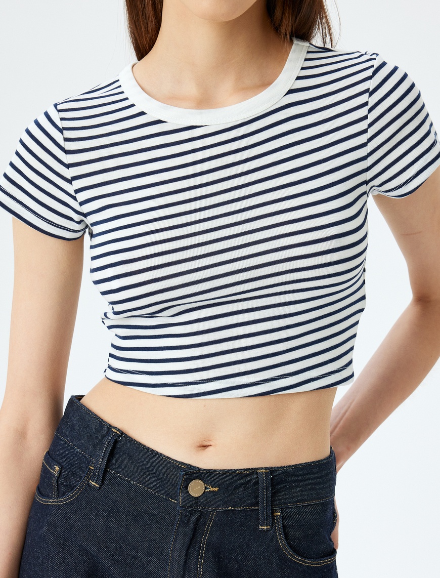   Crop Bisiklet Yaka Kısa Kollu Slim Fit Tişört