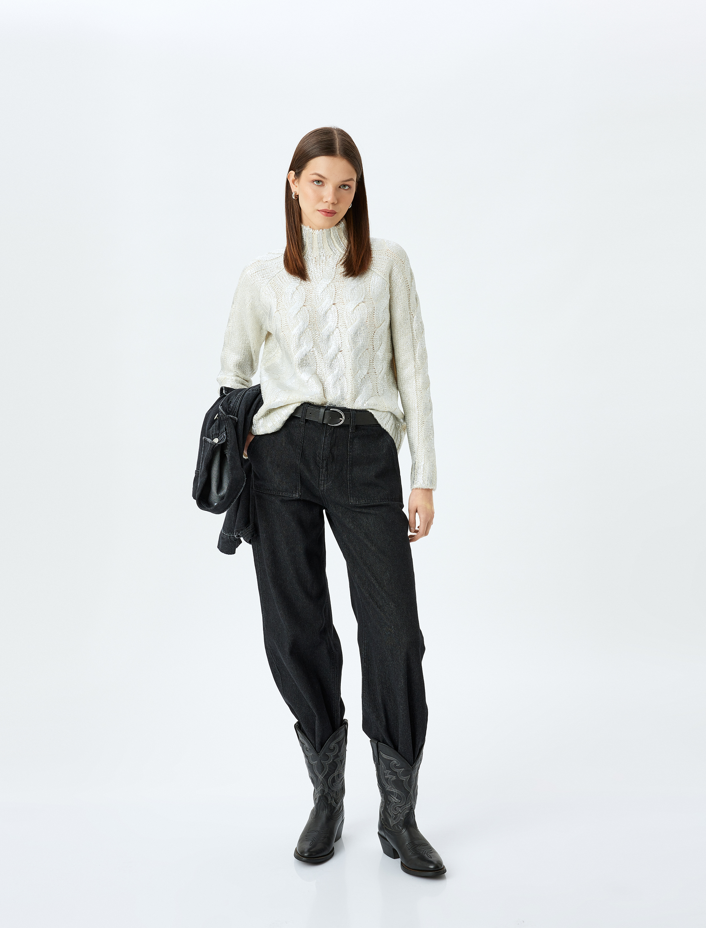   Dik Yaka Saç Örgü Dokulu Uzun Kollu Metalik Görünümlü Triko Kazak