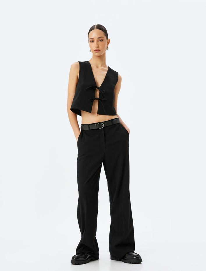  Önden Bağlamalı Fiyonk Detaylı V Yaka Yelek