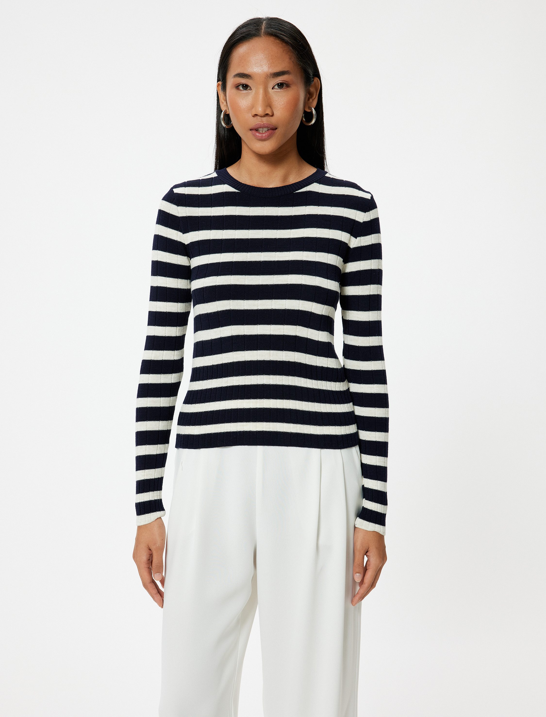   Triko Kazak Uzun Kollu Yuvarlak Yaka