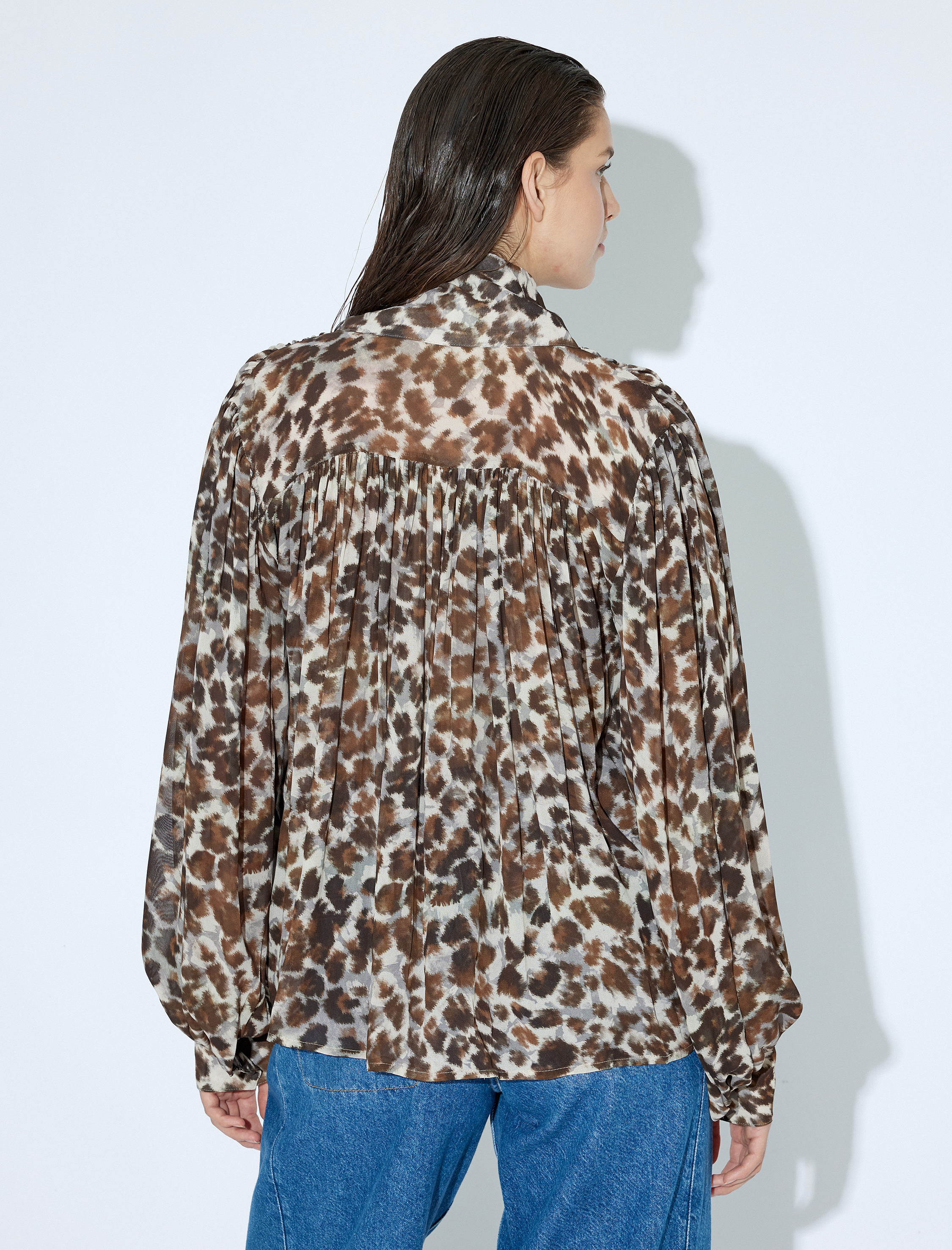 Leopar Desenli Fular Yaka Şifon Bluz Uzun Kollu