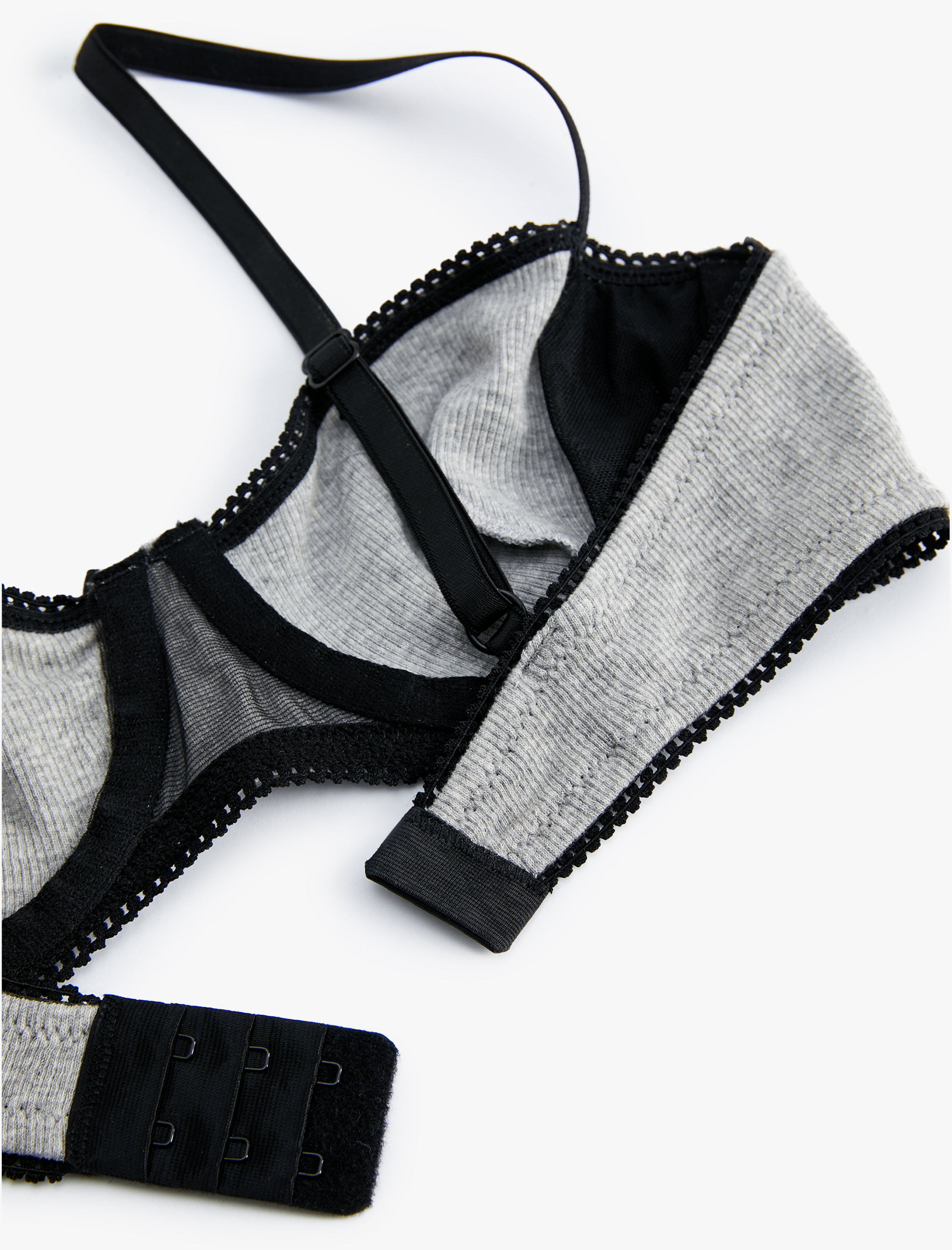 Fiyonk Detaylı Pamuklu Dolgusuz Balenli Sütyen