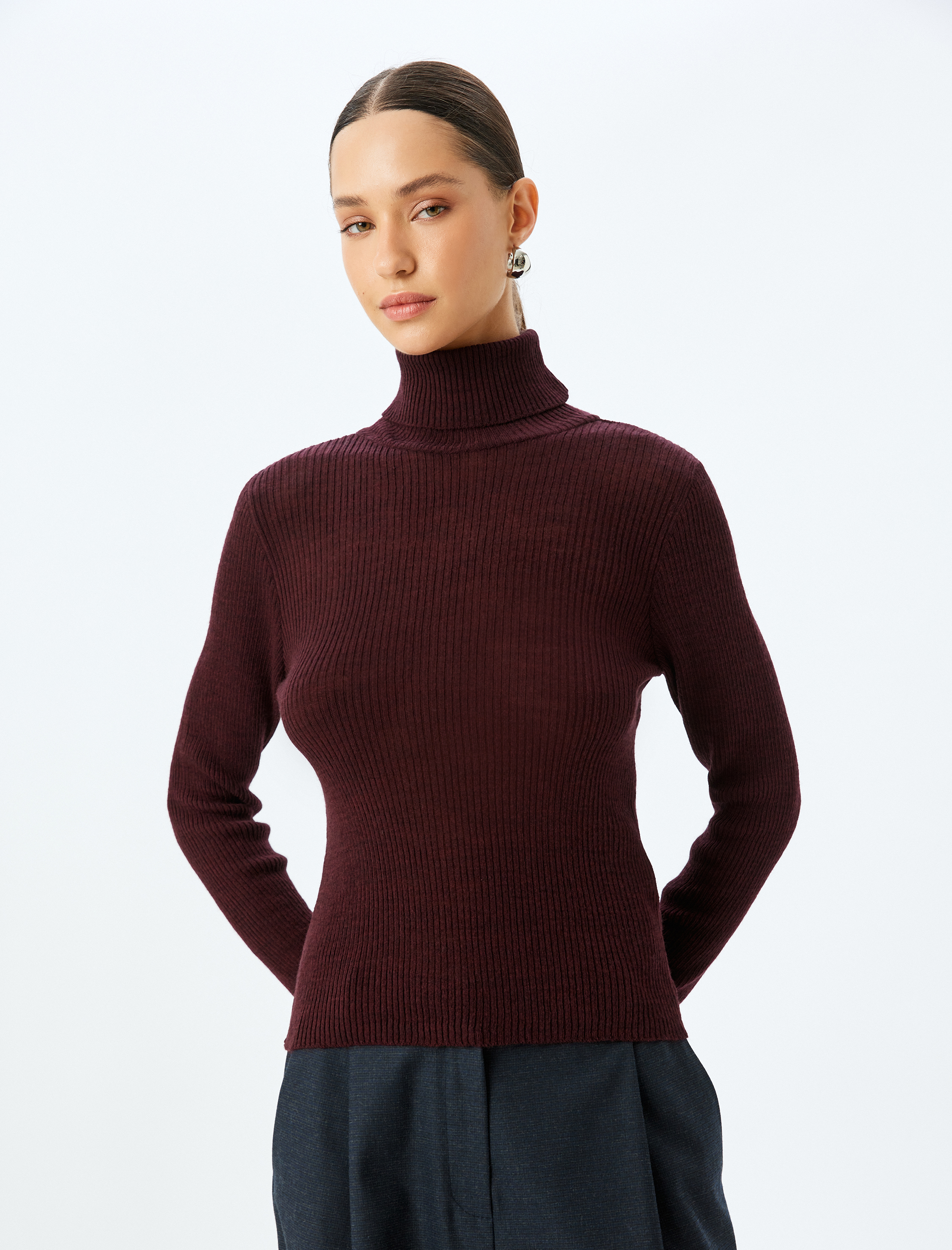 Uzun Kollu Balıkçı Yaka Triko Kazak