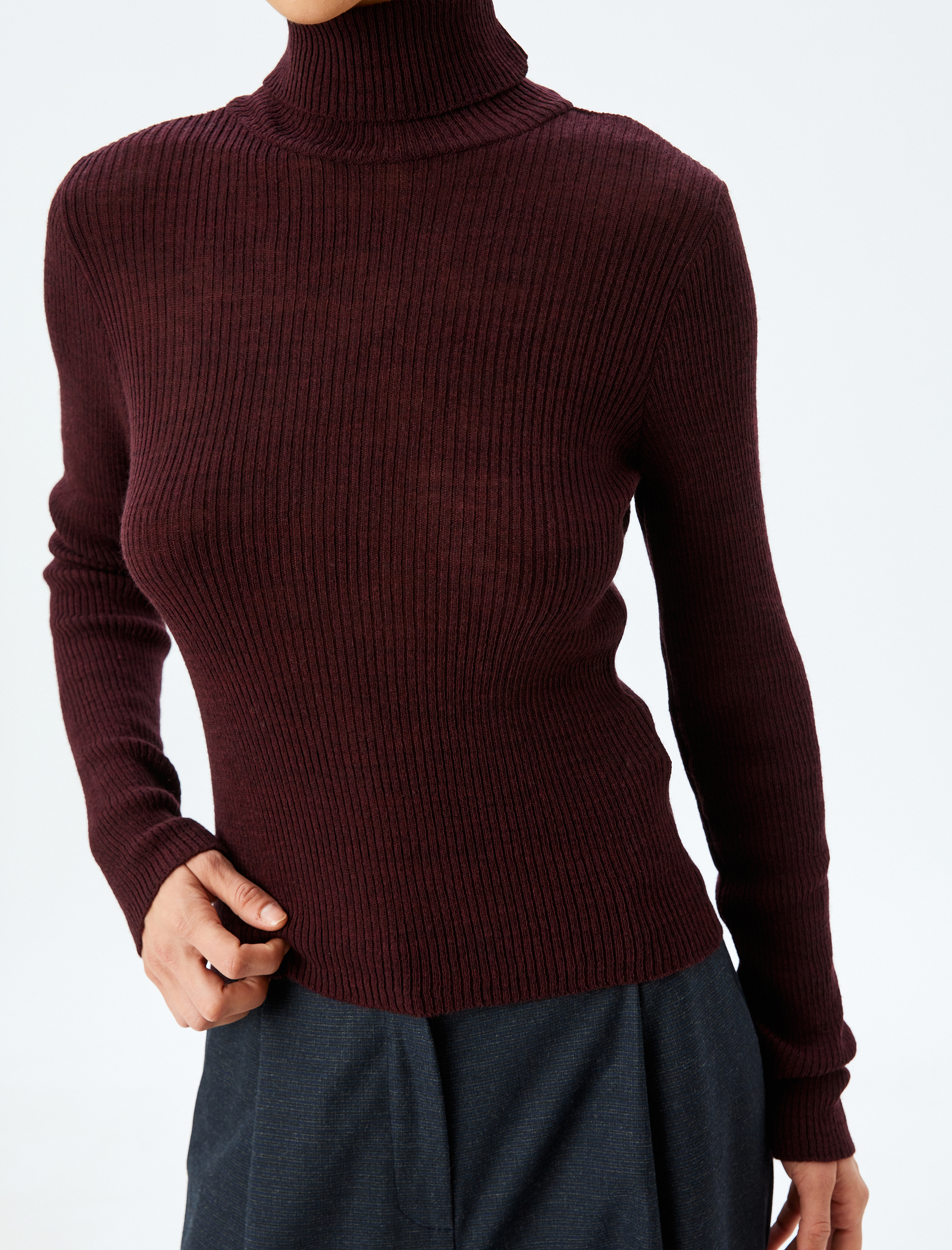 Uzun Kollu Balıkçı Yaka Triko Kazak