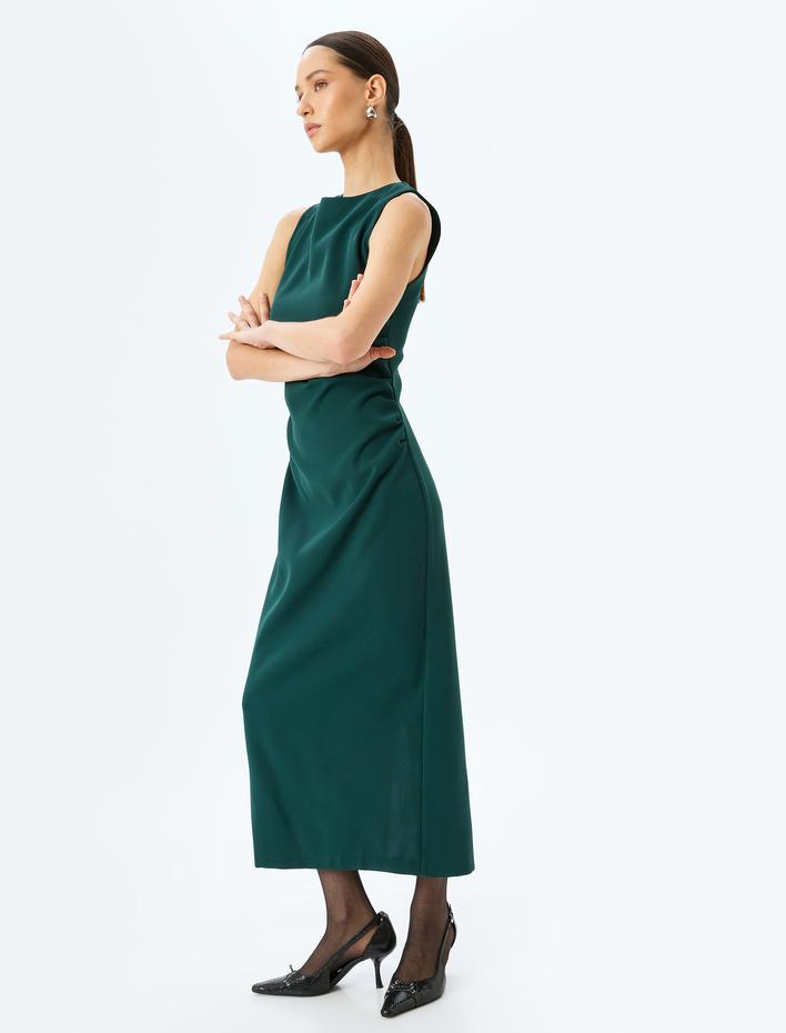  Krep Kumaş Drape Detaylı Slim Fit Yuvarlak Yaka Kolsuz Uzun Kalem Elbise
