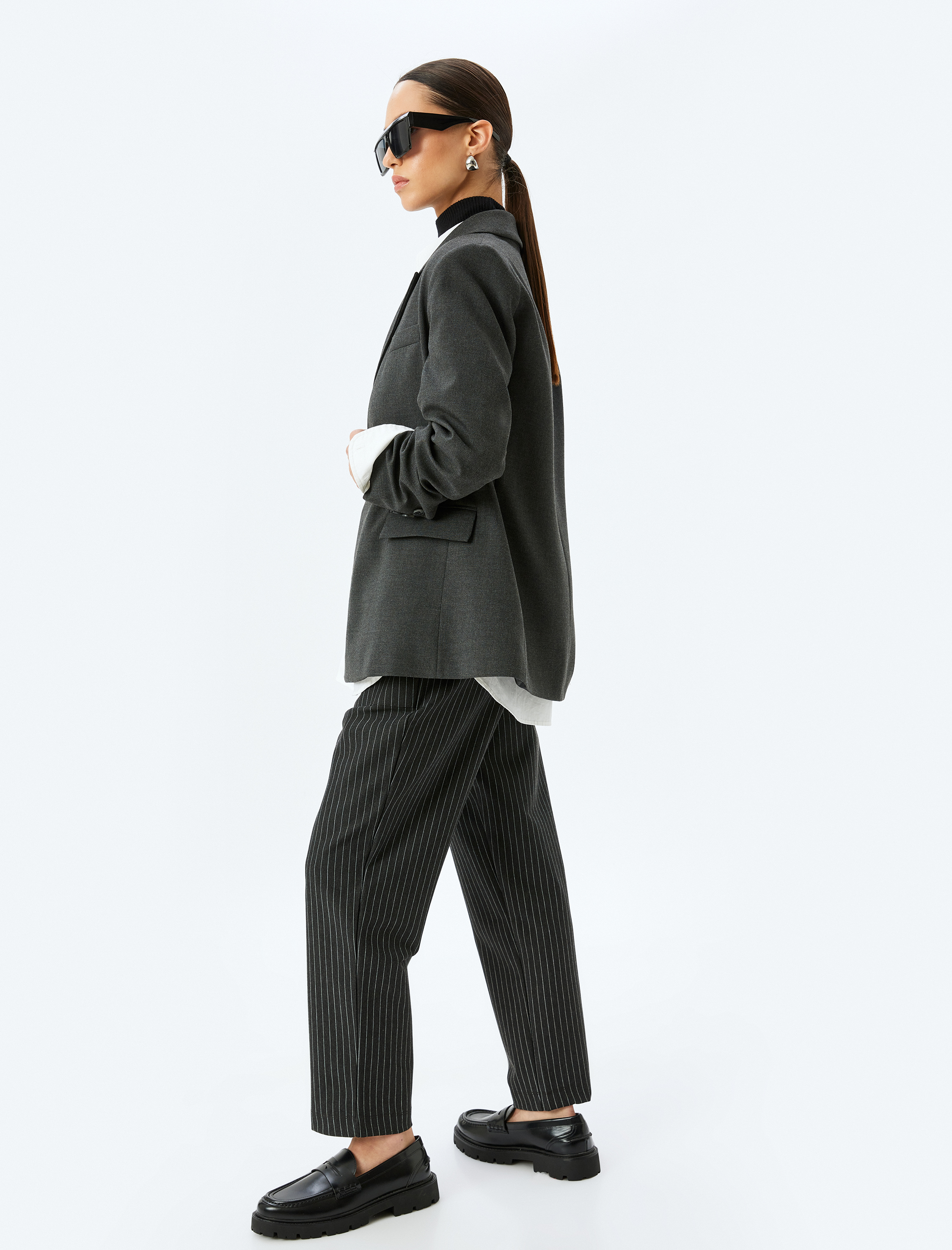   Beli Lastikli Bağlamalı Çizgili Havuç Kesim Kumaş Pantolon