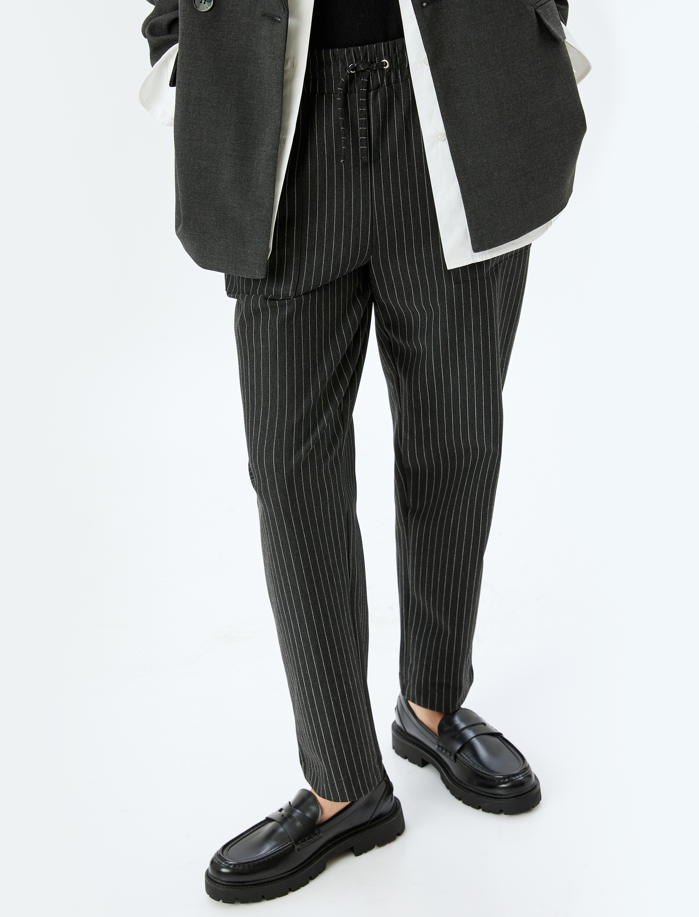   Beli Lastikli Bağlamalı Çizgili Havuç Kesim Kumaş Pantolon