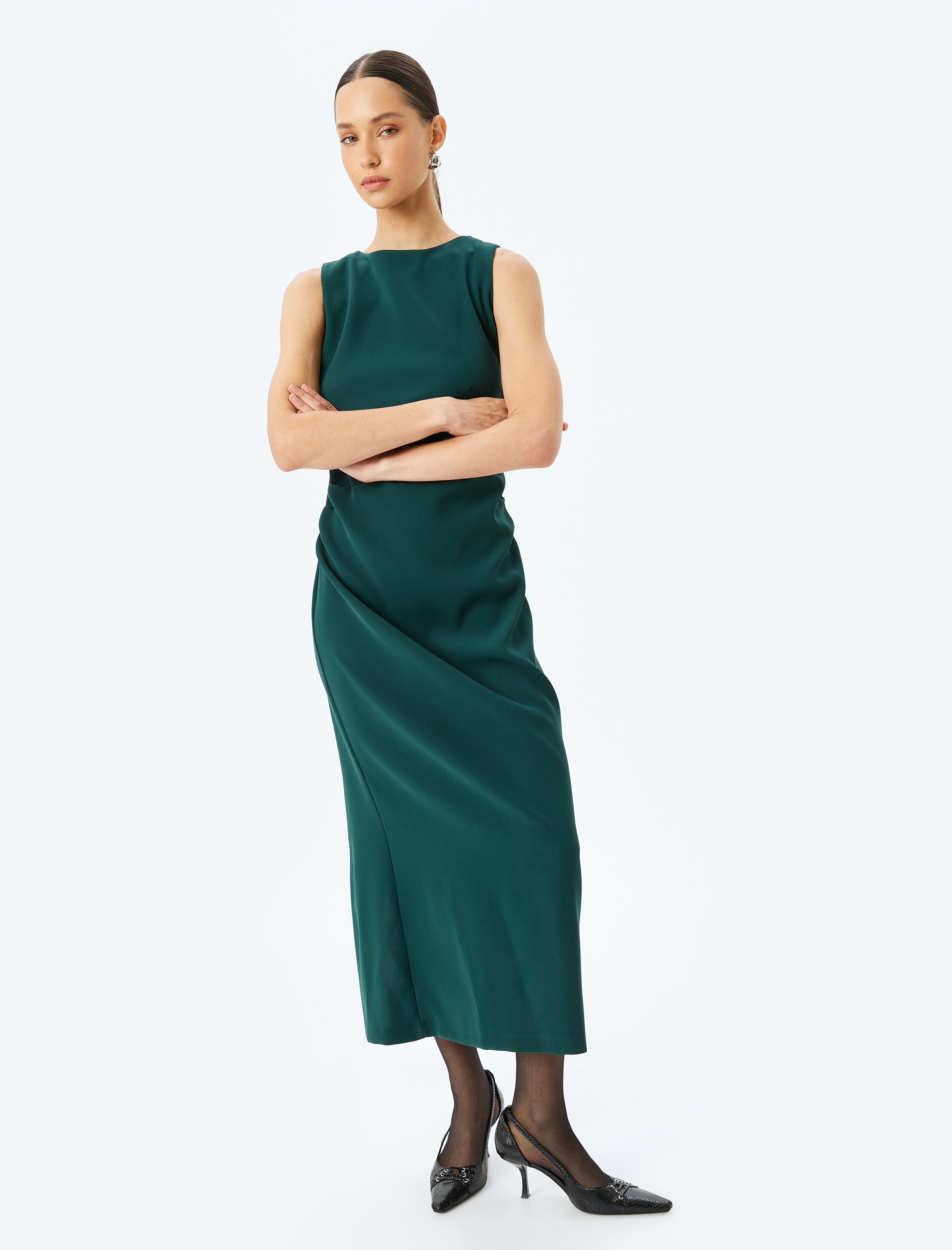 Krep Kumaş Drape Detaylı Slim Fit Yuvarlak Yaka Kolsuz Uzun Kalem Elbise
