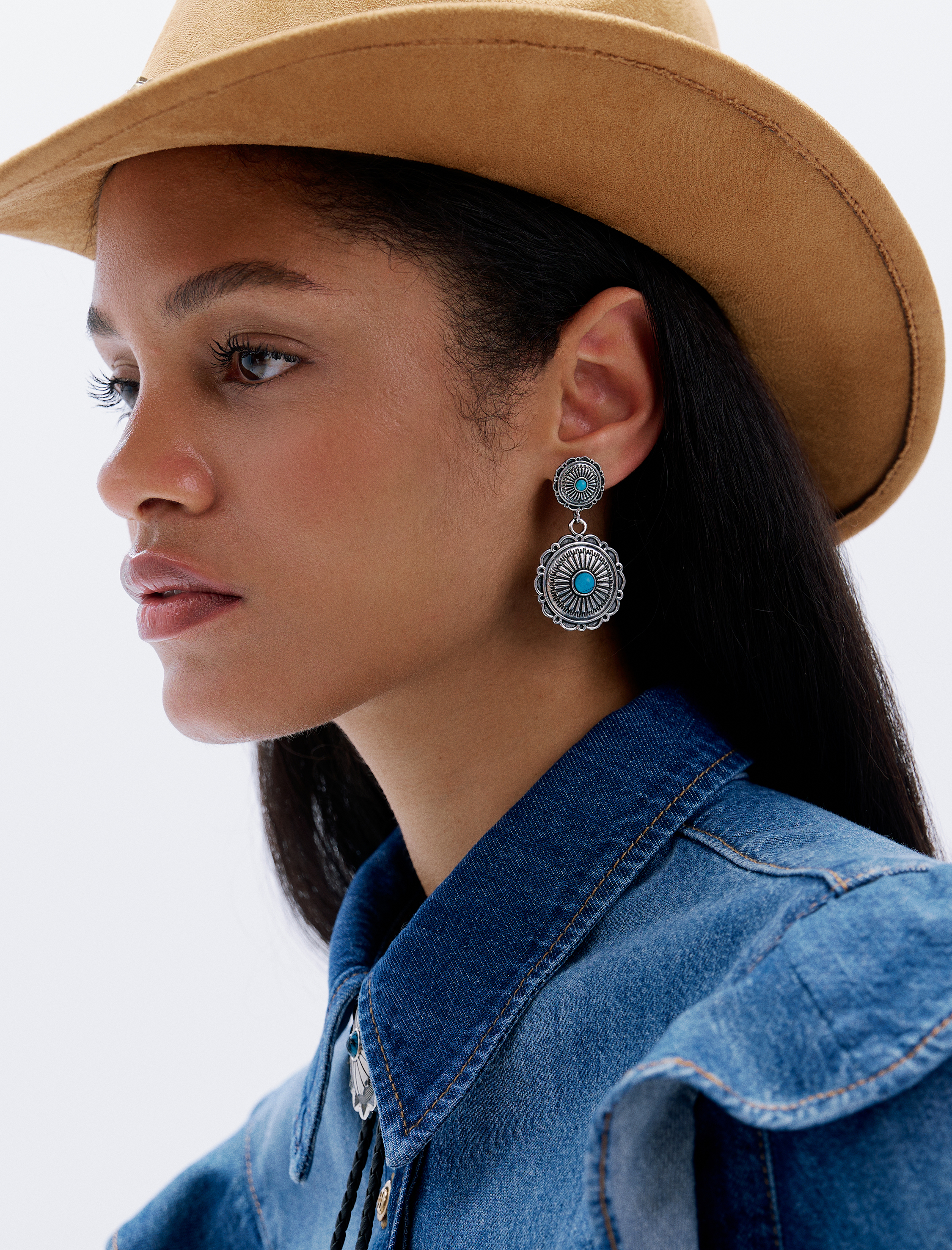  Kadın Kovboy Şapkası Süet Kuru Kafa Aksesuar Detaylı - Koton X Zeynep Bastık