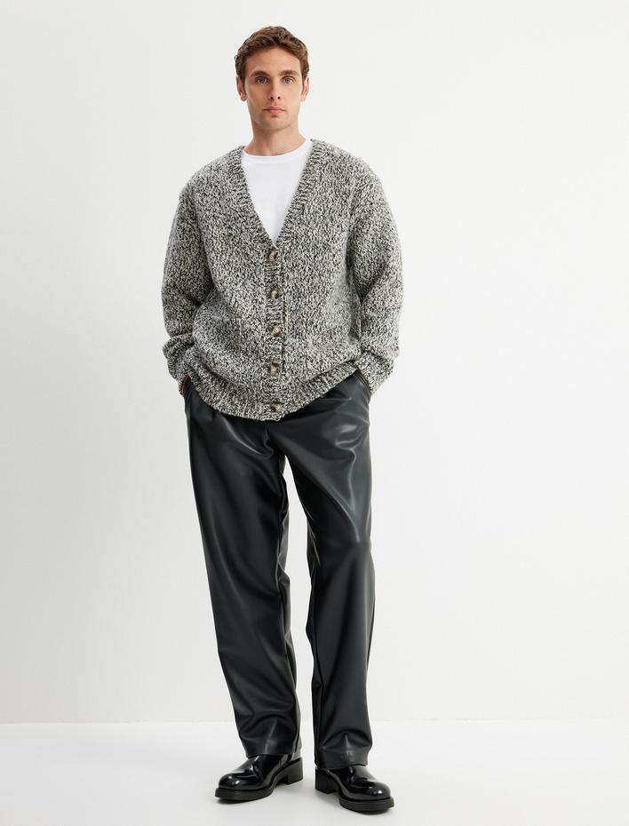  Triko Hırka V Yaka Düğmeli