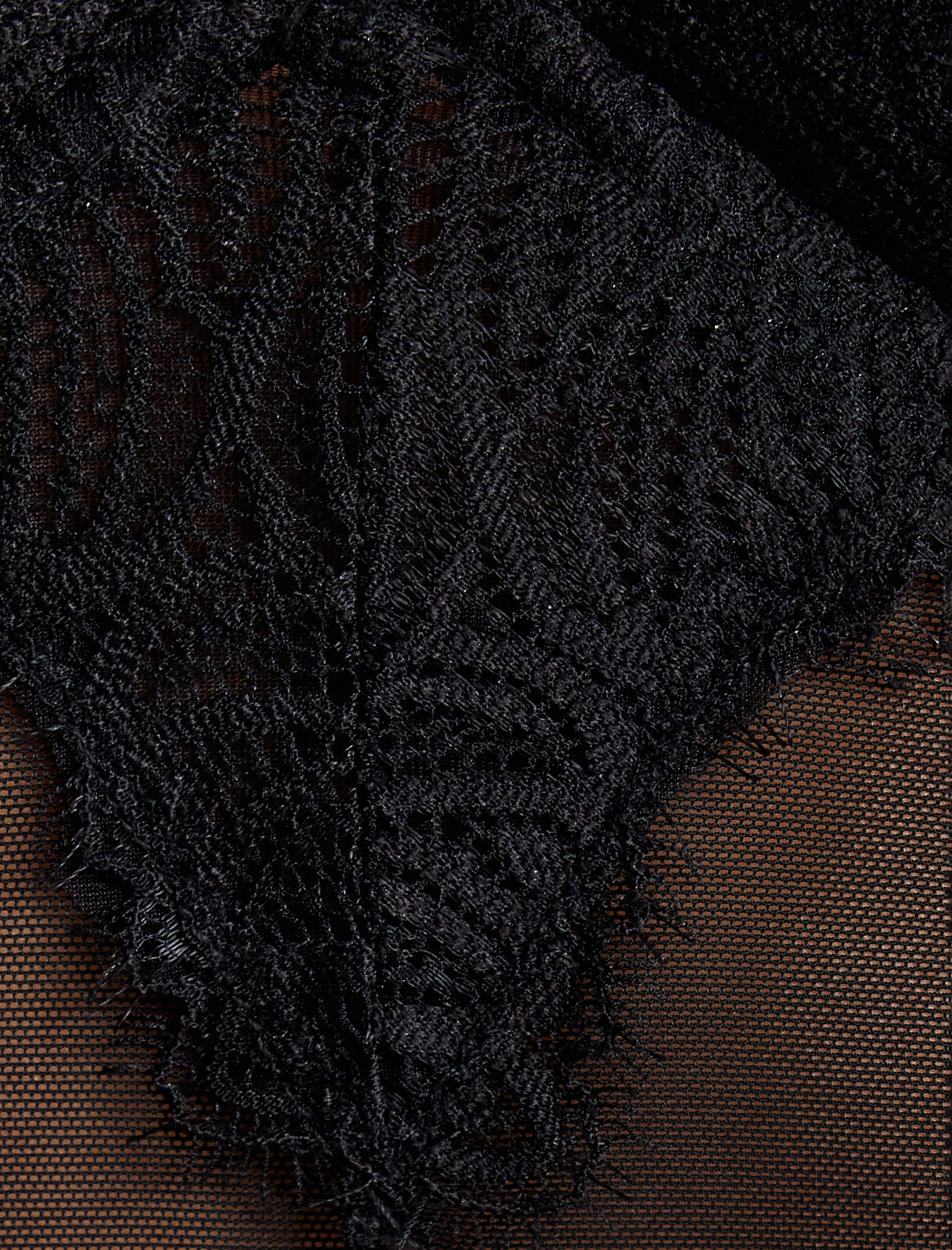   Uzun Kollu Derin V Yaka Dantel Detaylı Tül Balenli Bodysuit