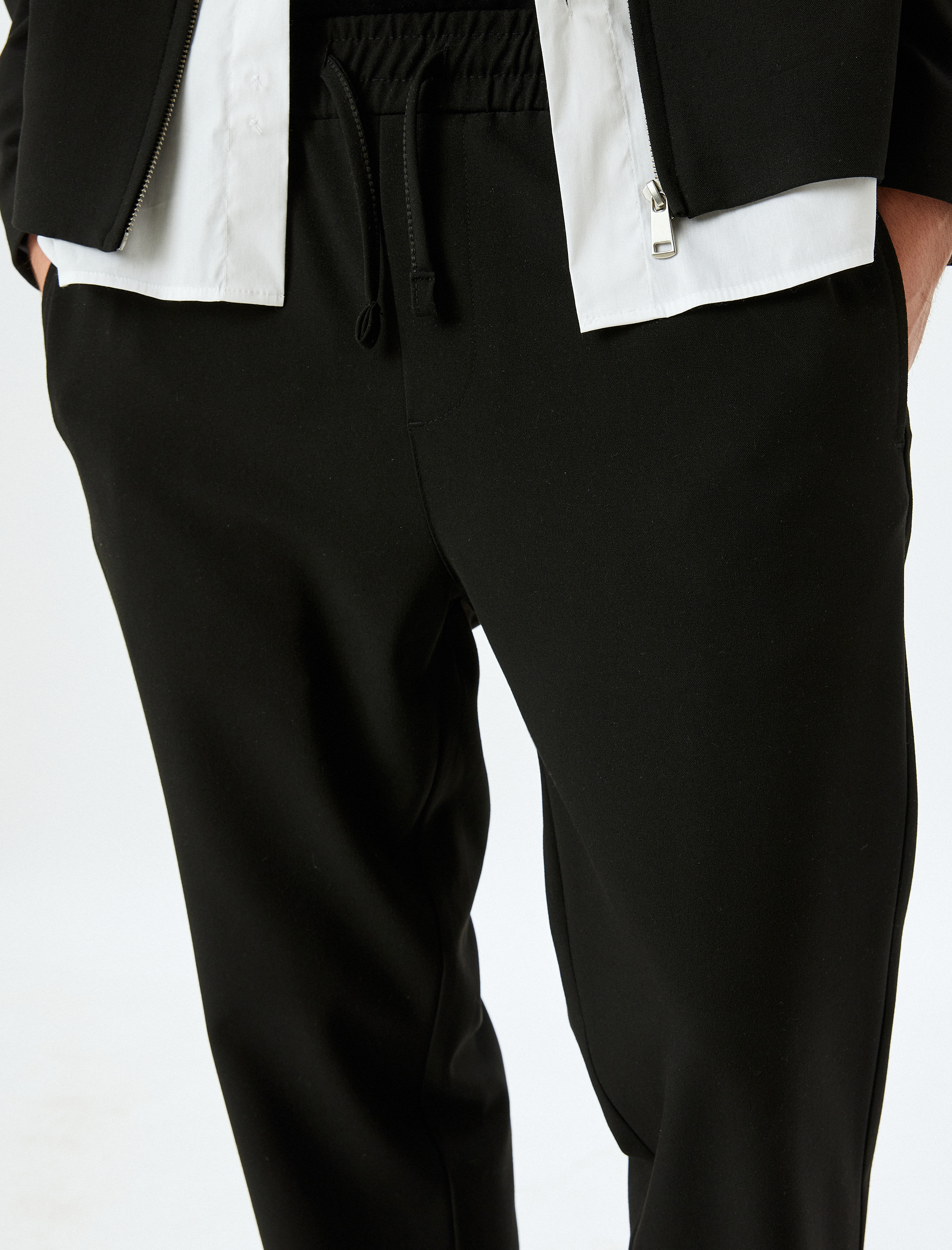   Cep Detaylı Viskon Karışımlı Beli Bağcıklı Eşofman Pantolon