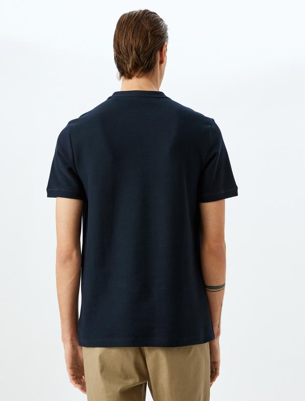 Bisiklet Yaka Pamuklu Dokulu Kısa Kollu Slim Fit Tişört_3